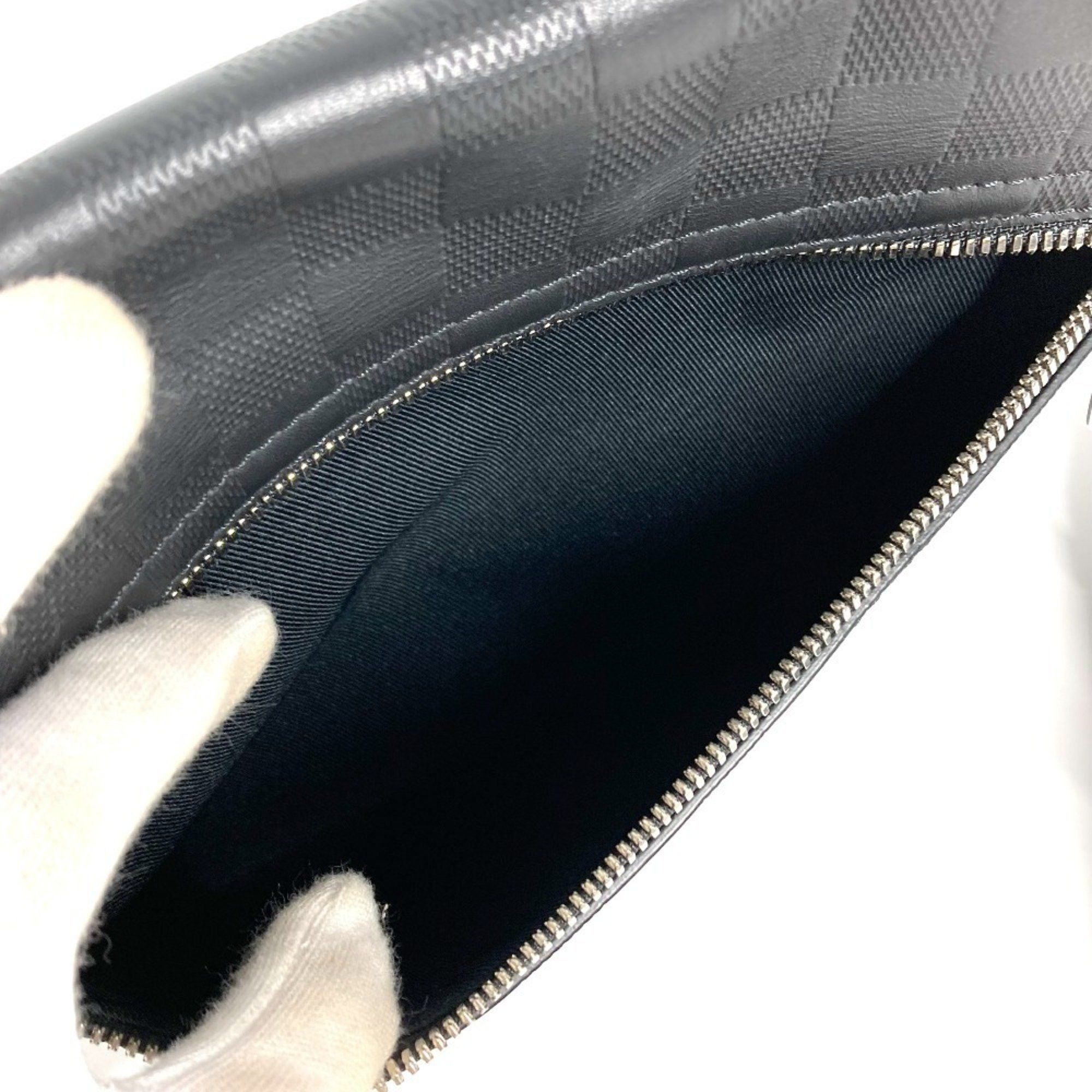 Louis Vuitton Louis Vuitton District shoulder Size ONE SIZE - 13 Thumbnail