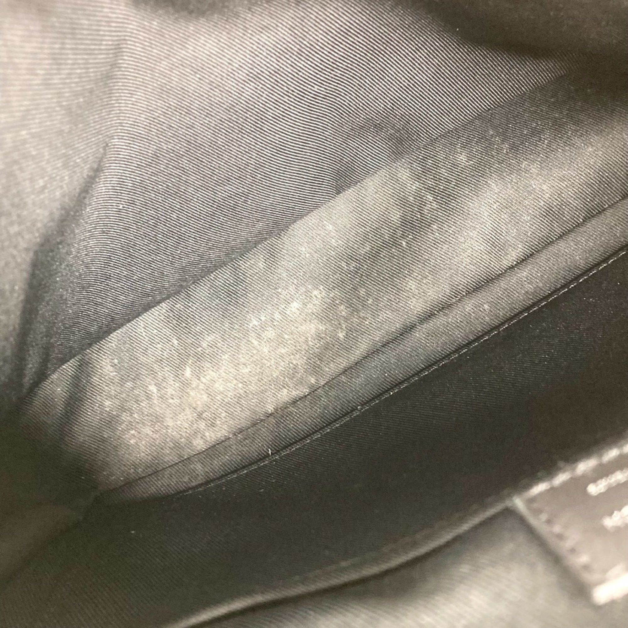 Louis Vuitton Louis Vuitton District shoulder Size ONE SIZE - 12 Thumbnail