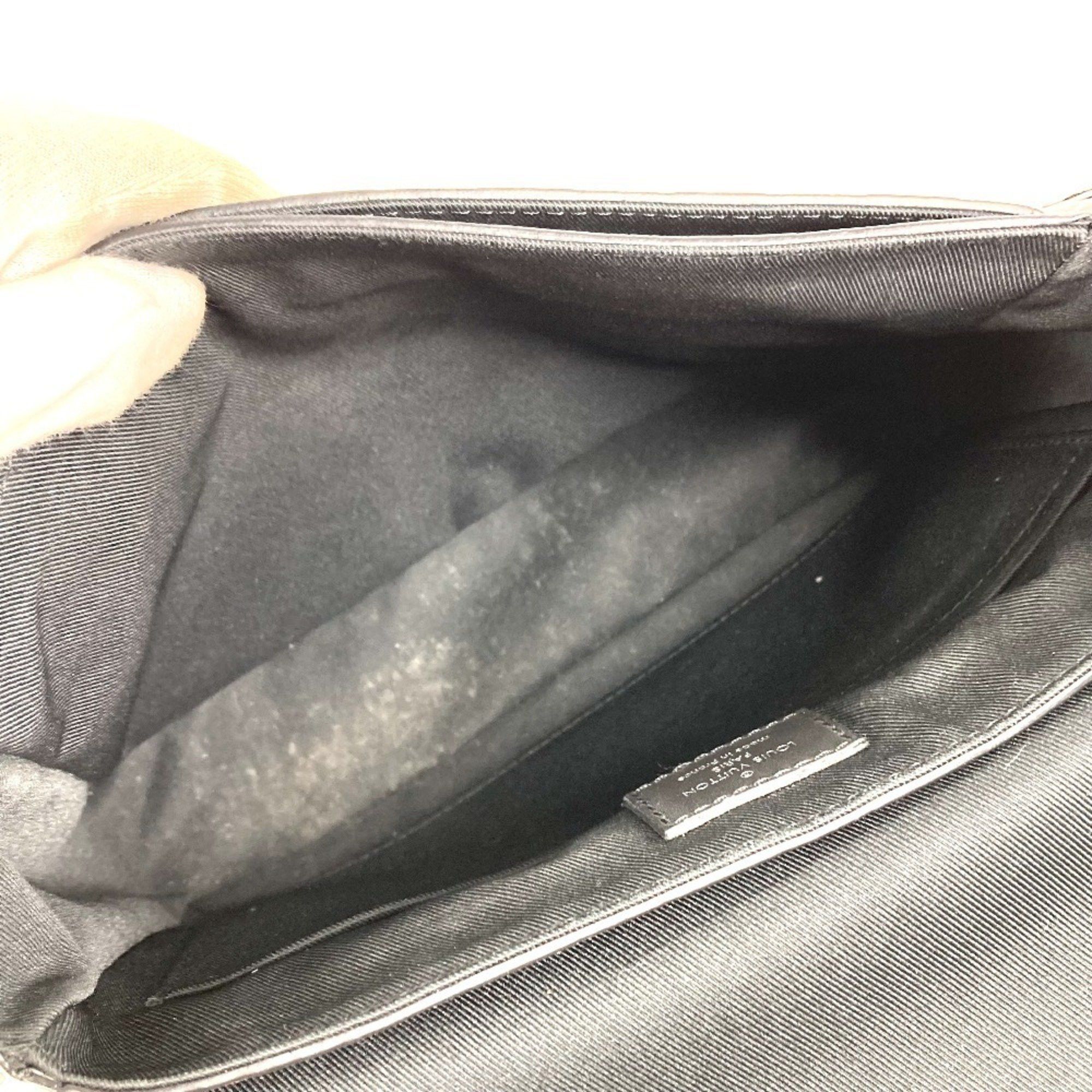 Louis Vuitton Louis Vuitton District shoulder Size ONE SIZE - 11 Thumbnail
