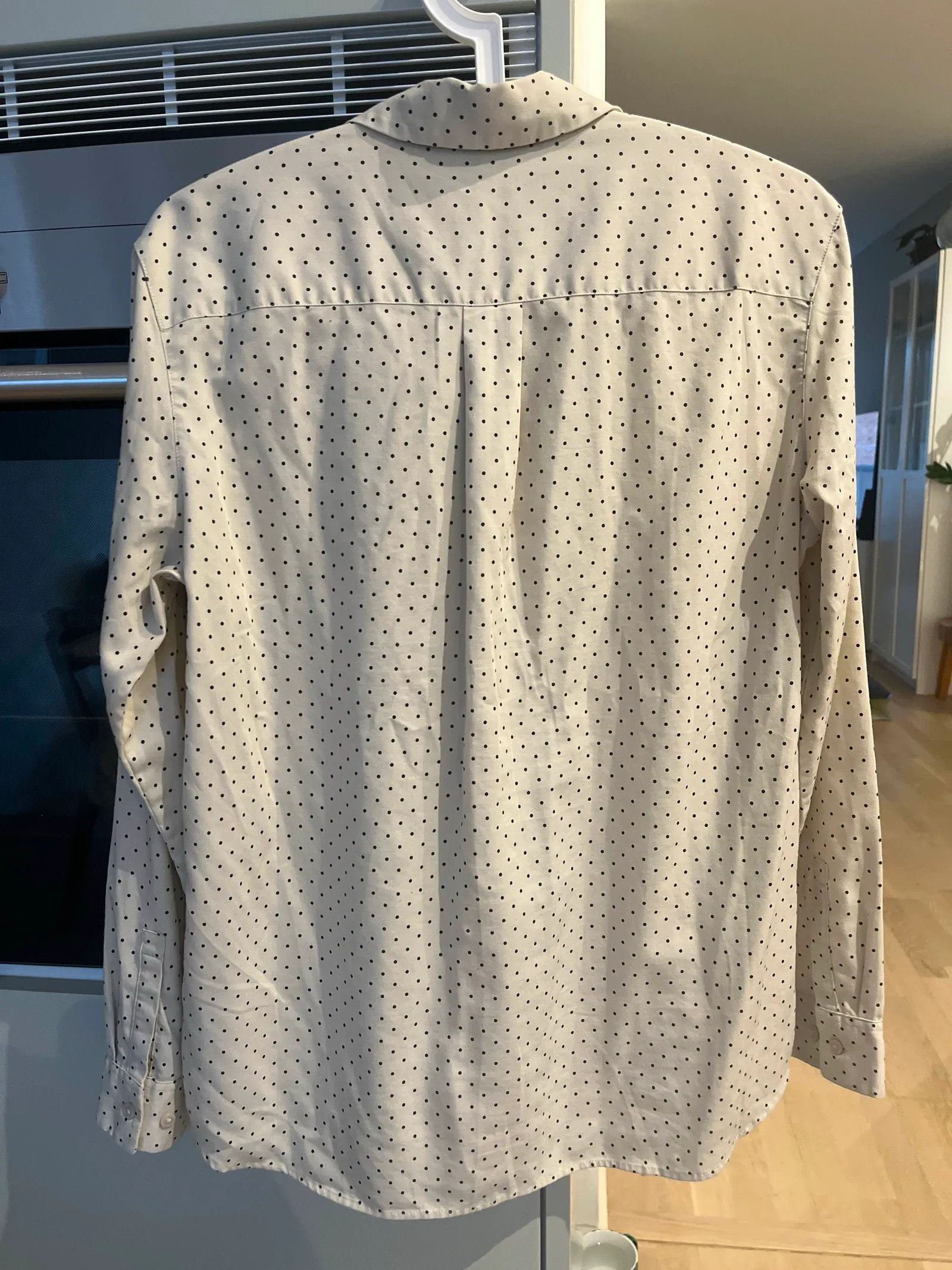 Uniqlo Uniqlo Shirt Size M / US 6-8 / IT 42-44 - 4 Thumbnail