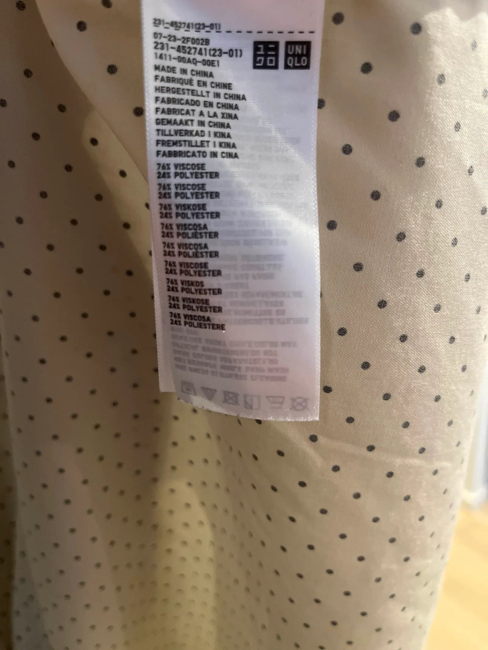 Uniqlo Uniqlo Shirt Size M / US 6-8 / IT 42-44 - 3 Thumbnail