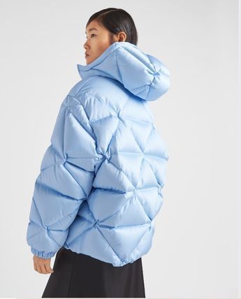Prada oversized re-nylon gabardine down jacket Size XS / US 0-2 / IT 36-38 - 3 Thumbnail