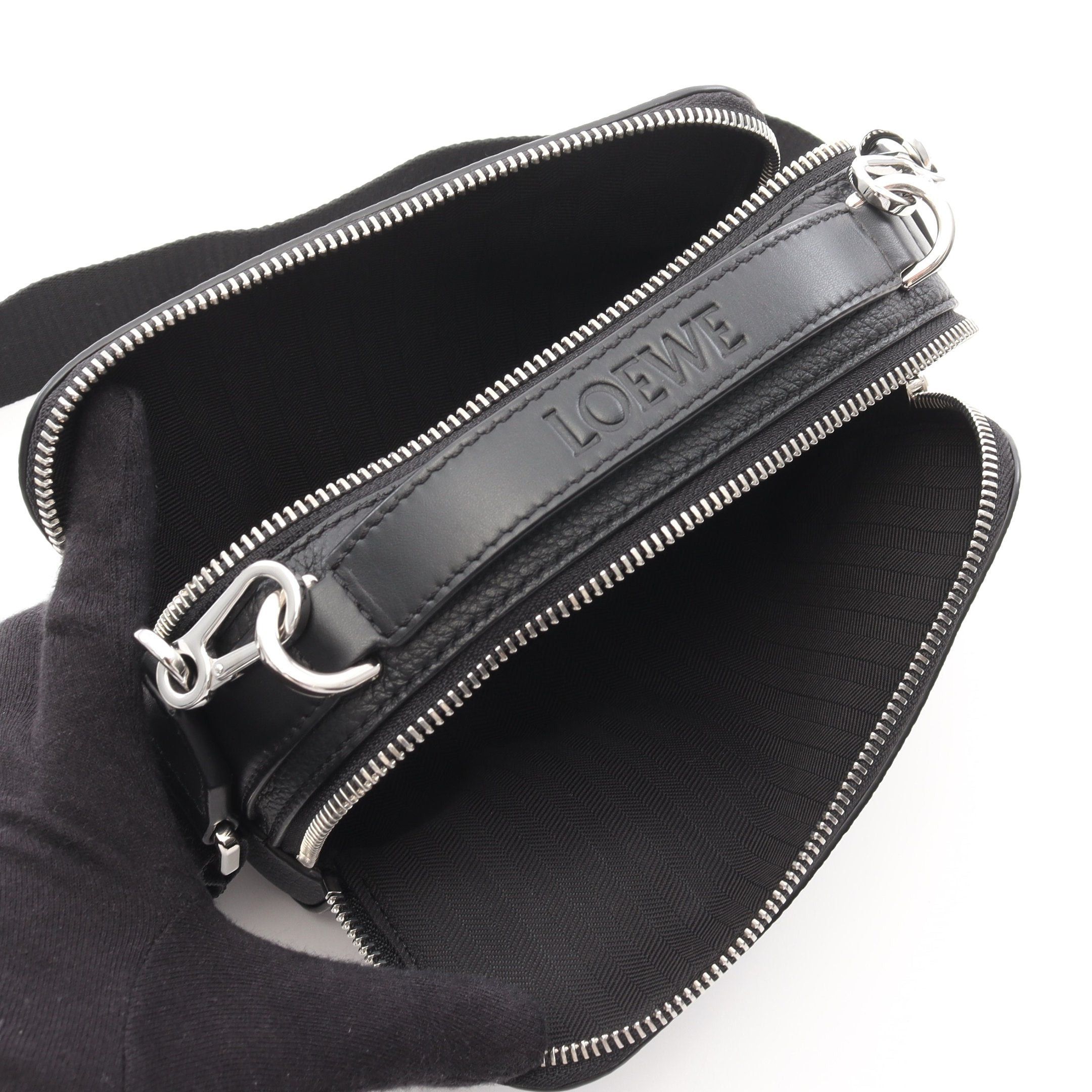 Loewe Loewe Crossbody Camera Bag Mini Handbag Leather Black Size ONE SIZE - 3 Thumbnail