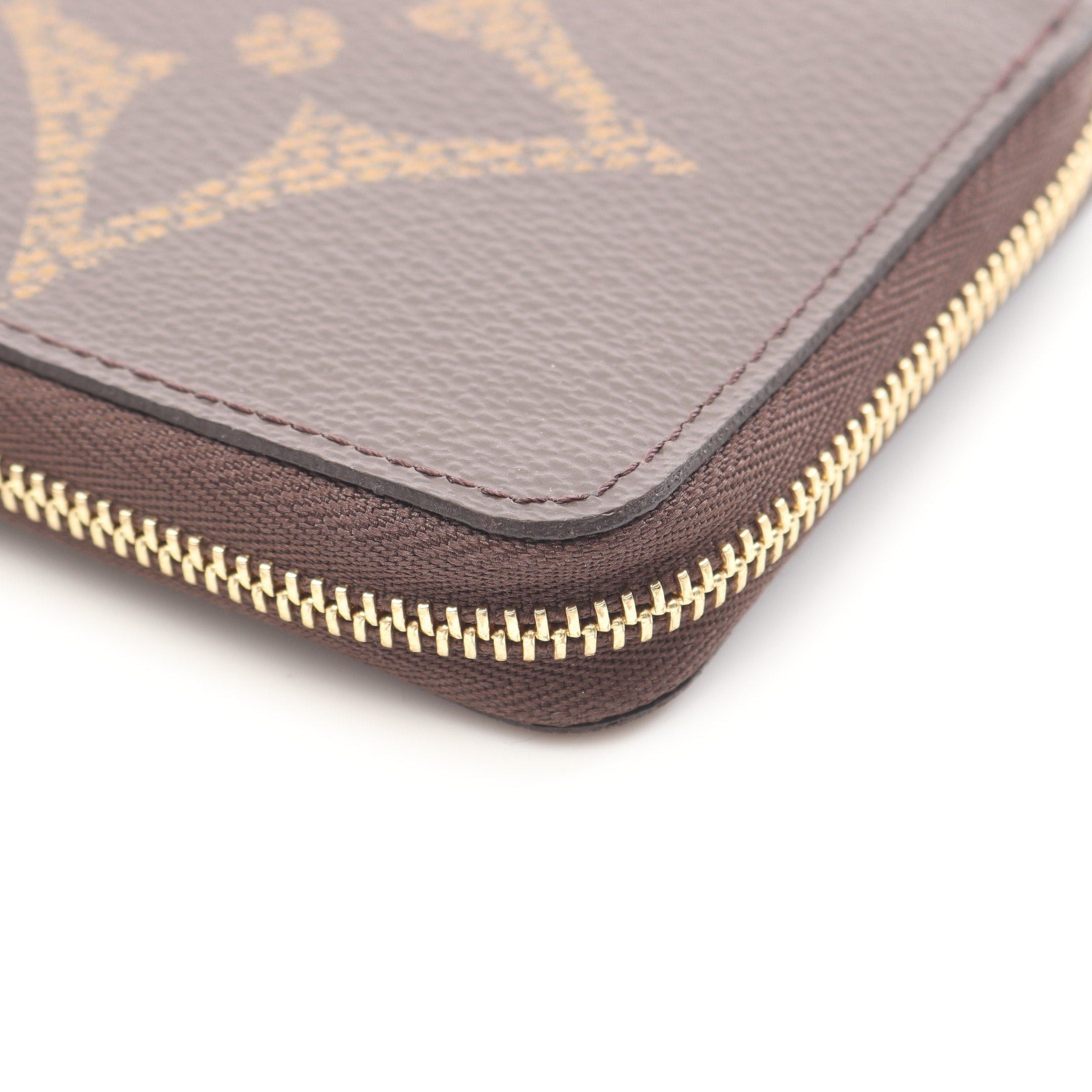 Louis Vuitton Louis Vuitton Zippy Coin Purse Monogram Giant Leather Brown Size ONE SIZE - 8 Thumbnail