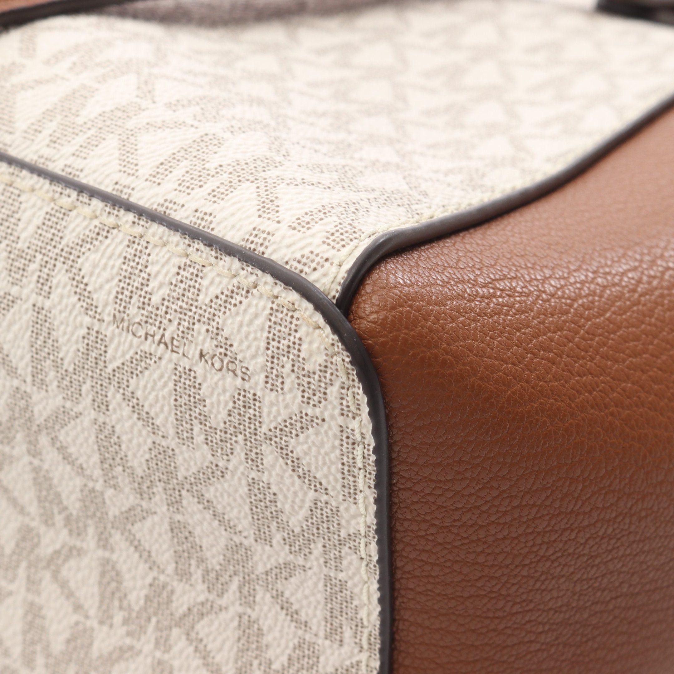 Michael Kors Michael Kors Charlotte Shoulder Bag Tote Leather White Brown Size ONE SIZE - 5 Thumbnail