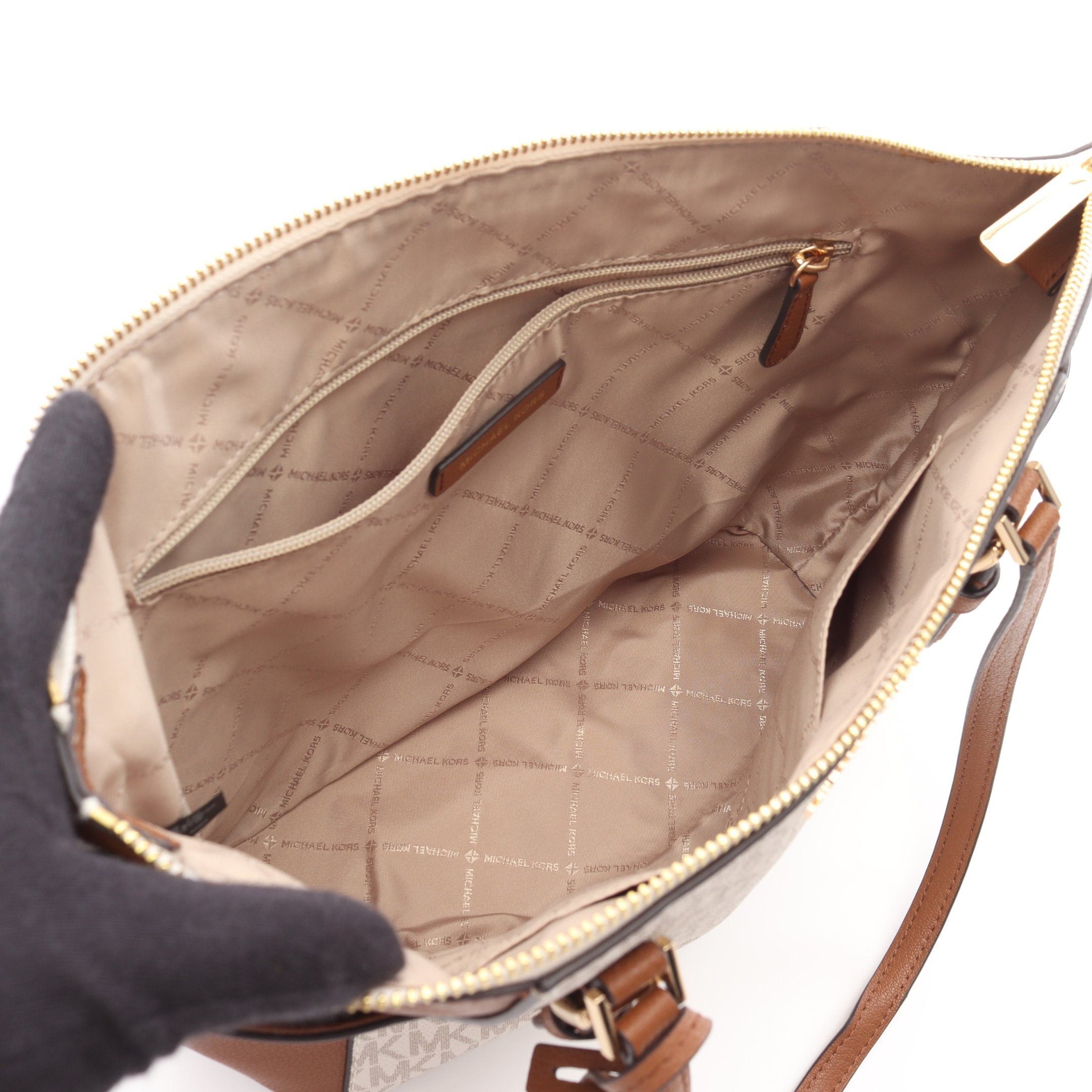 Michael Kors Michael Kors Charlotte Shoulder Bag Tote Leather White Brown Size ONE SIZE - 3 Thumbnail