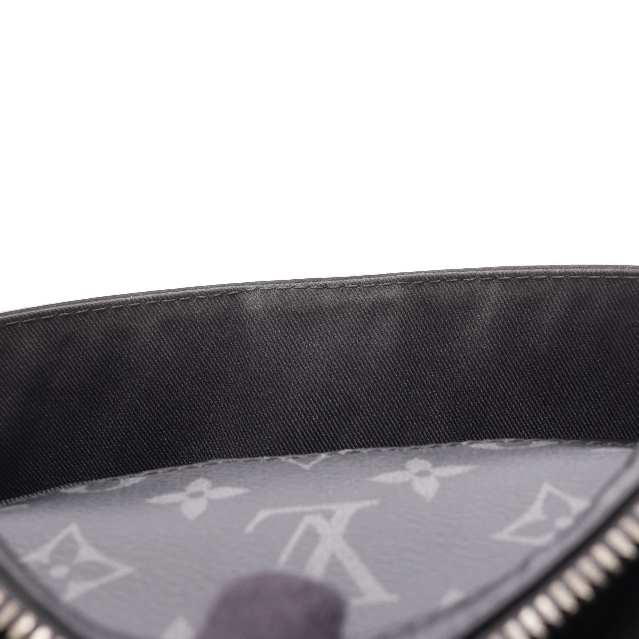 Louis Vuitton Louis Vuitton Trio Messenger Monogram Eclipse Shoulder Bag Leather Black Gray Size ONE SIZE - 6 Thumbnail
