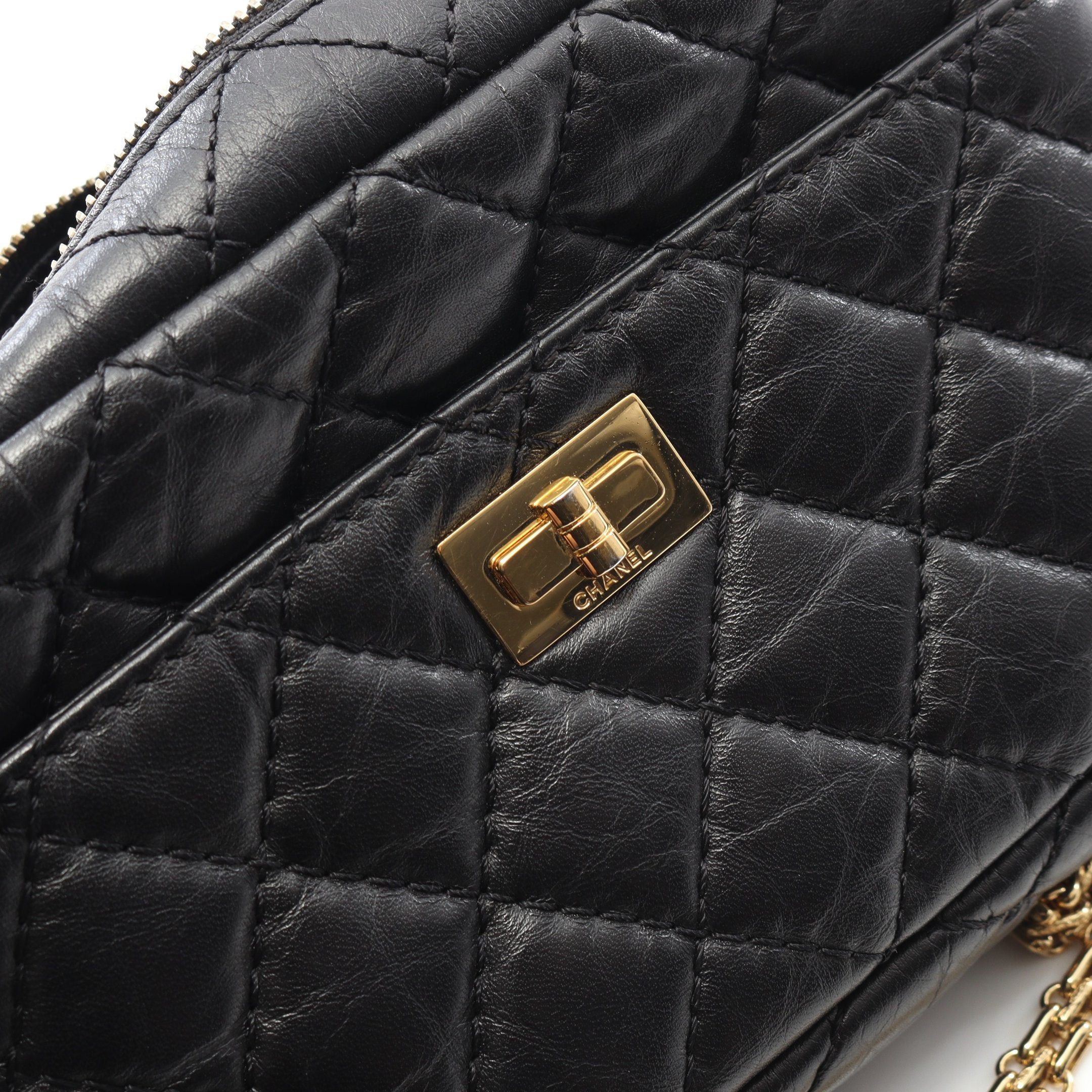 Chanel Chanel 2.55 Chevron V-Stitch Camera Bag Chain Shoulder Aged Calfskin Black Gold Hardware Size ONE SIZE - 7 Thumbnail