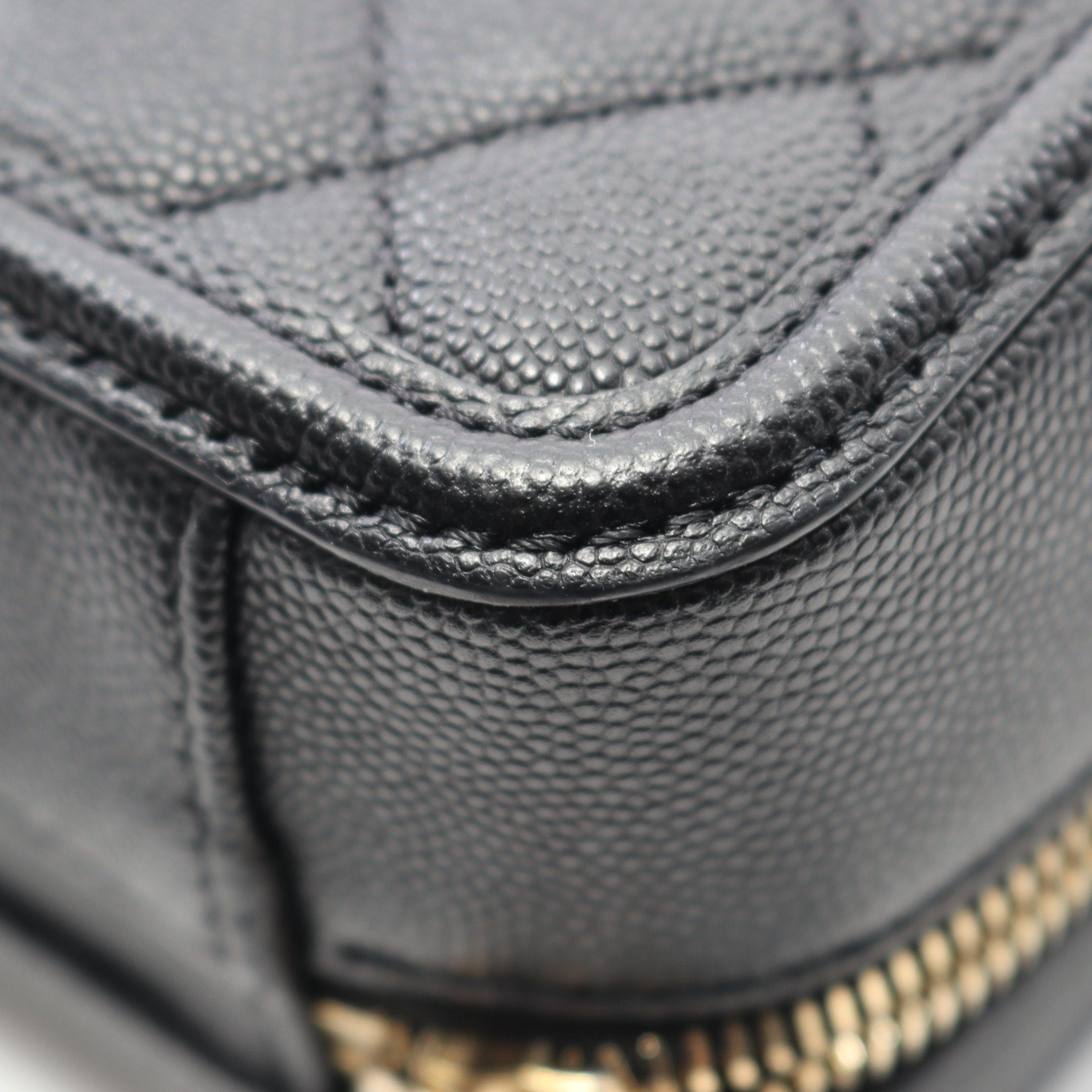 Chanel Chanel Cc Figley Small Vanity Bag Chain Shoulder Caviar Skin Black Gold Hardware Size ONE SIZE - 6 Thumbnail