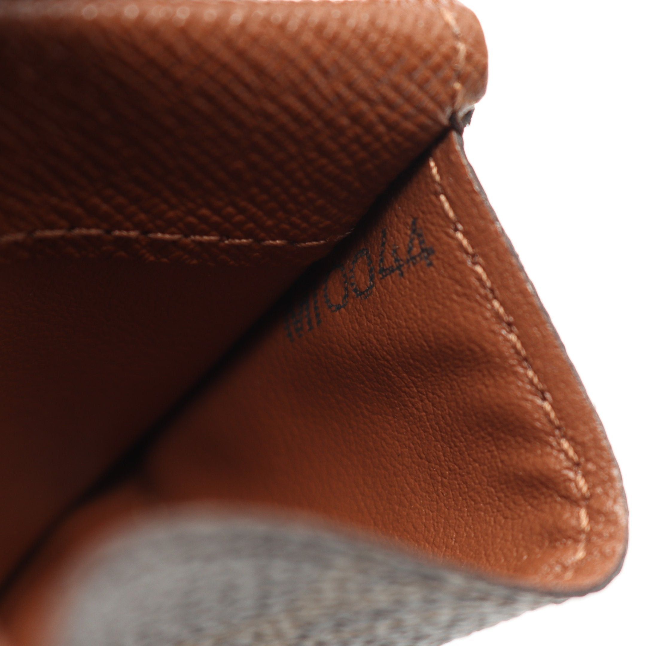 Louis Vuitton Louis Vuitton Porte-Monnaie Plastic Monogram Coin Purse Leather Brown Size ONE SIZE - 5 Thumbnail