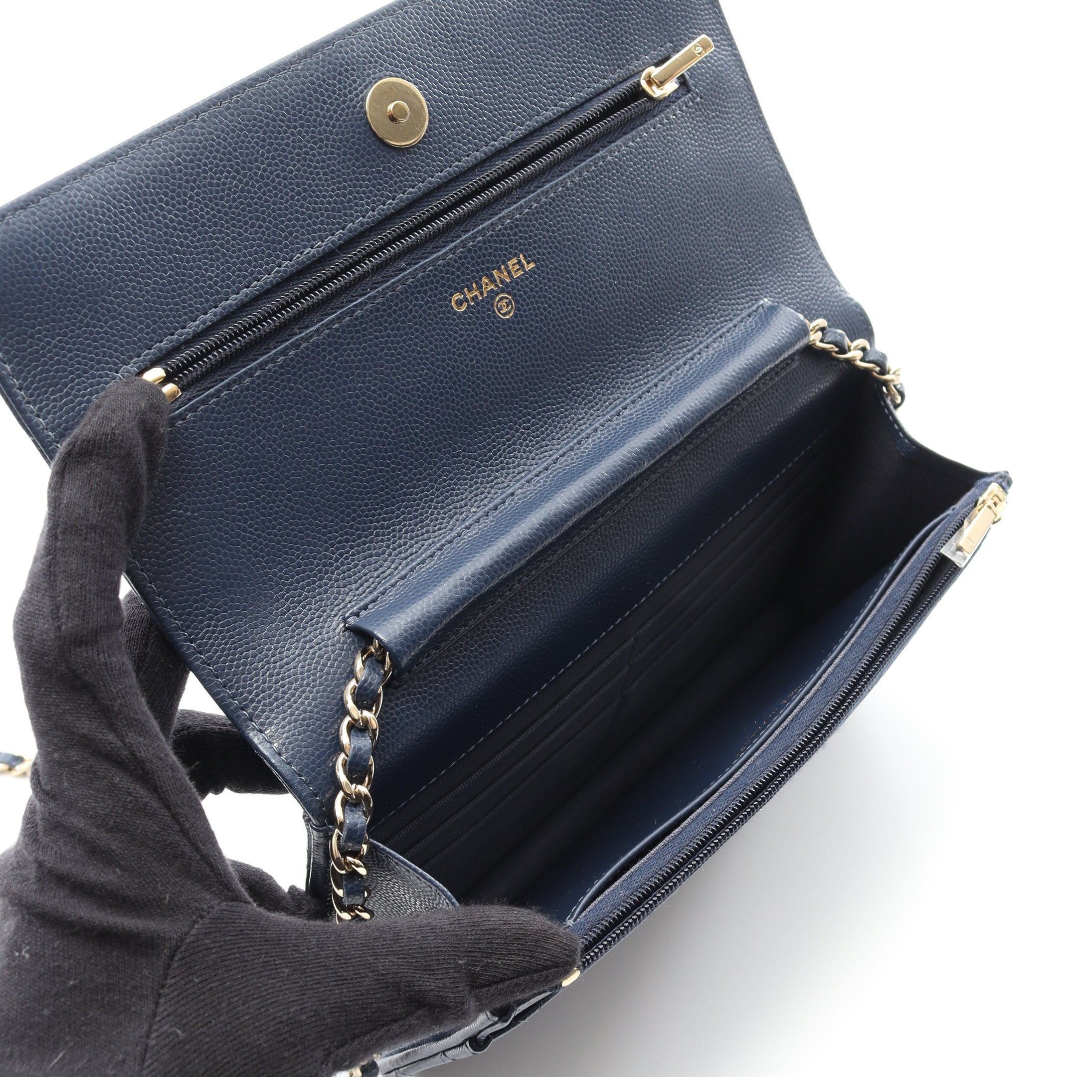 Chanel Chanel Matelasse Chain Wallet Caviar Skin Navy Gold Hardware Size ONE SIZE - 3 Thumbnail