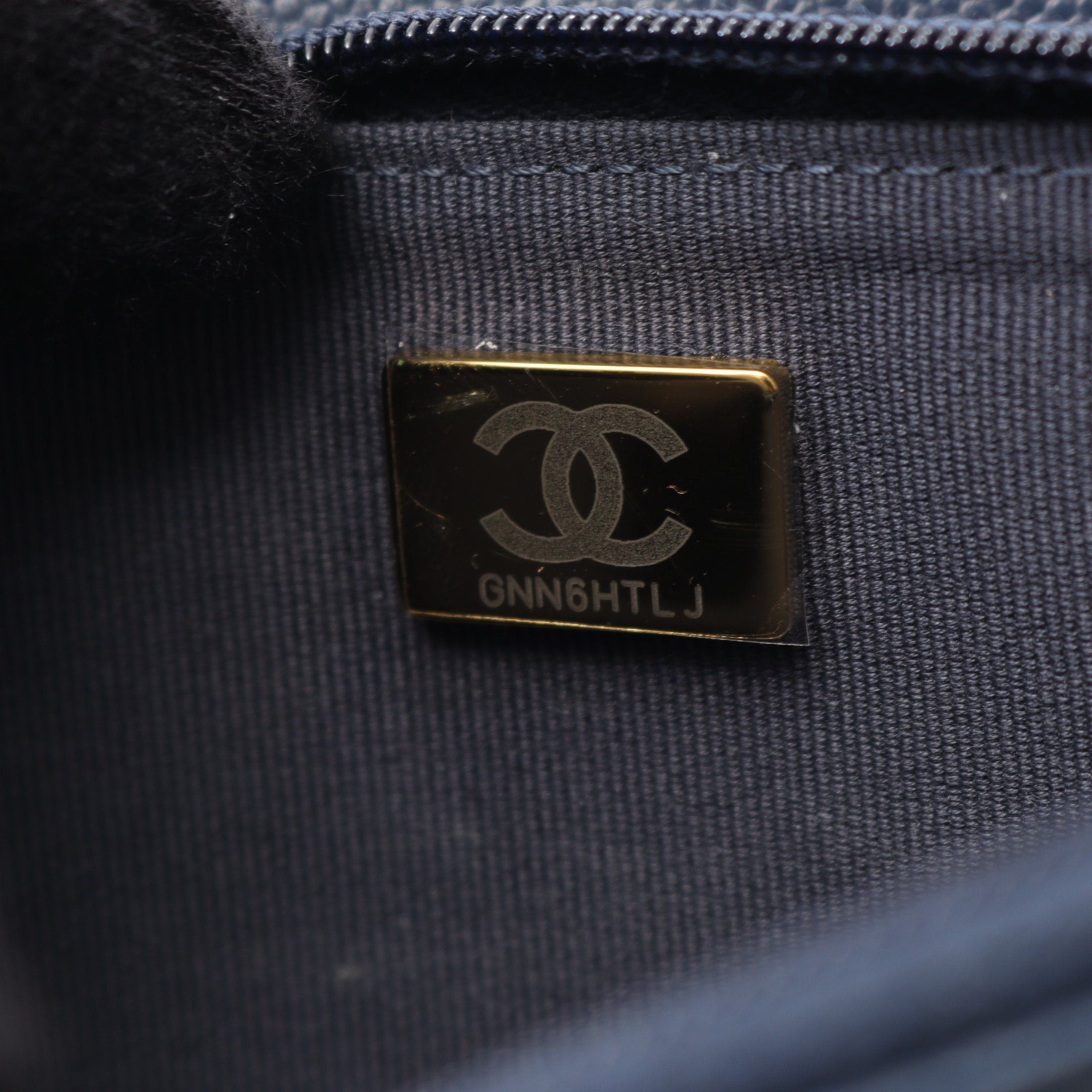 Chanel Chanel Matelasse Chain Wallet Caviar Skin Navy Gold Hardware Size ONE SIZE - 5 Thumbnail