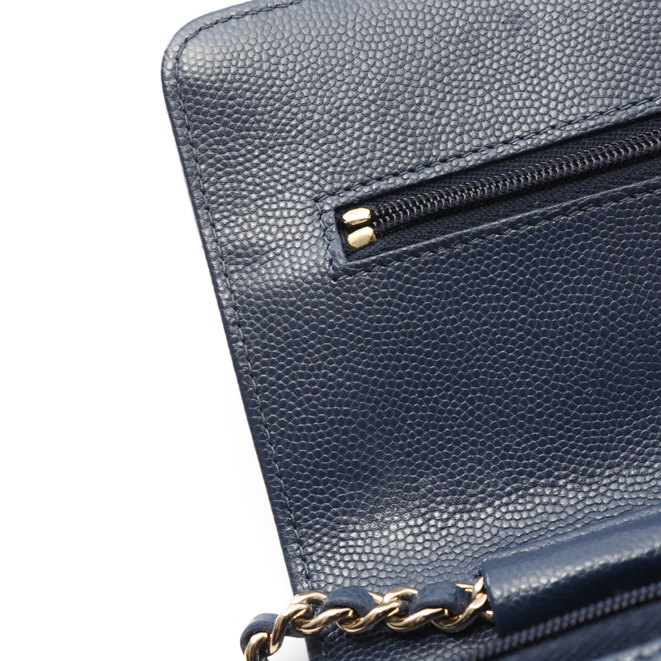 Chanel Chanel Matelasse Chain Wallet Caviar Skin Navy Gold Hardware Size ONE SIZE - 8 Thumbnail