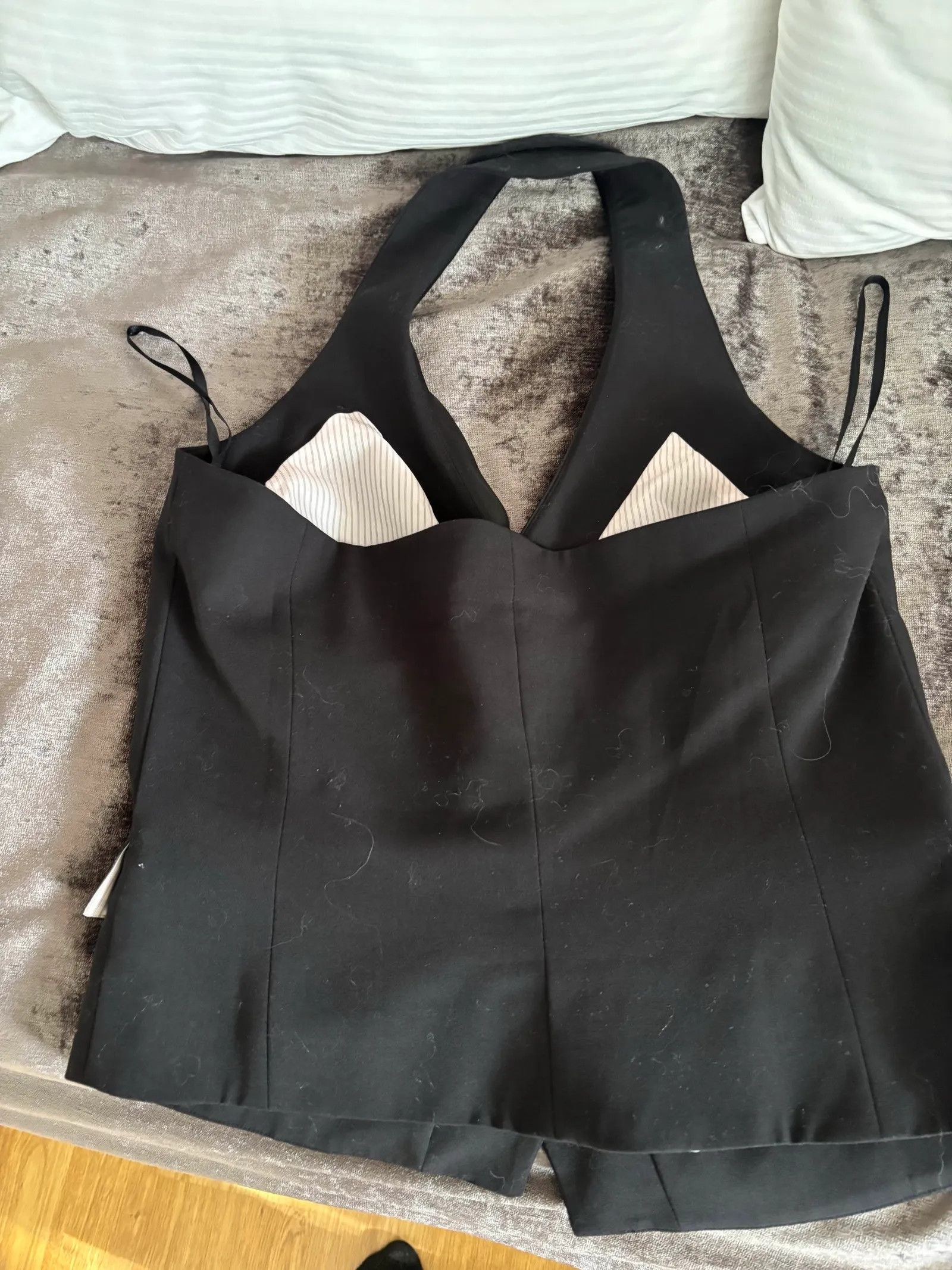 H&M H&M Halterneck Vest Size M / US 6-8 / IT 42-44 - 2 Thumbnail