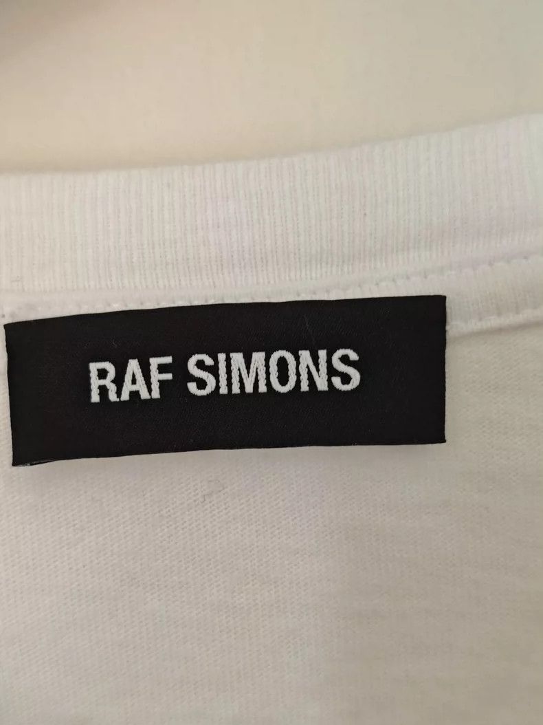 Raf Simons Raf Simons Portrait Print T-Shirt Size L Size US L / EU 52-54 / 3 - 2 Thumbnail