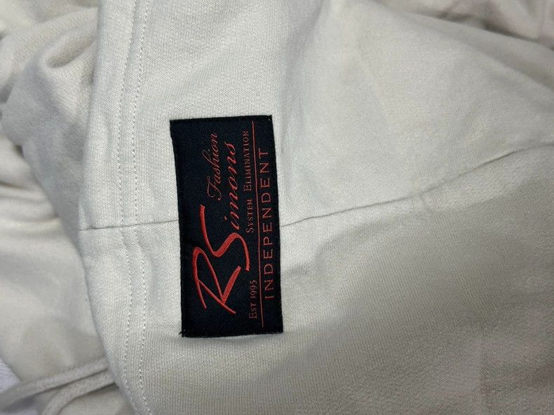 Raf Simons Raf Simons Oversize Sweatshirt in Beige Size US S / EU 44-46 / 1 - 4 Thumbnail