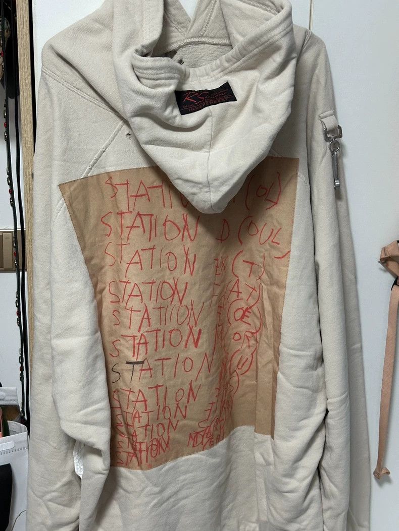 Raf Simons Raf Simons Oversize Sweatshirt in Beige Size US S / EU 44-46 / 1 - 2 Thumbnail