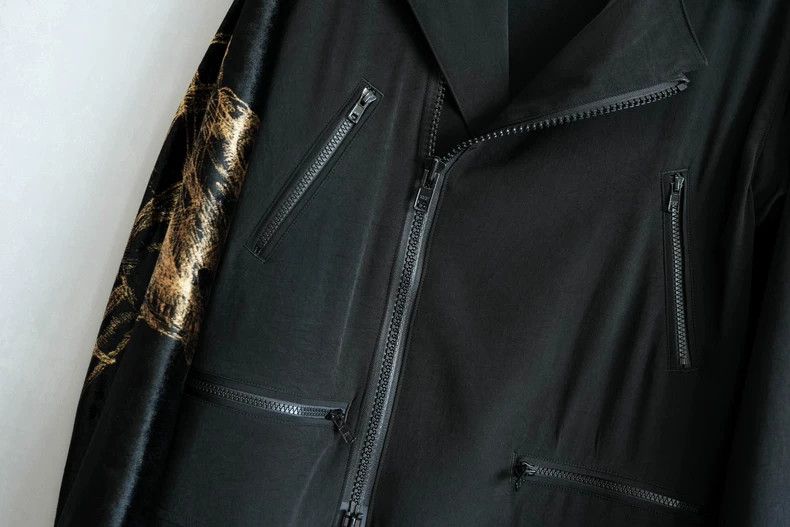 Loro Piana Yohji Yamamoto Velvet Coat with Floral Sleeve Size US S / EU 44-46 / 1 - 5 Thumbnail