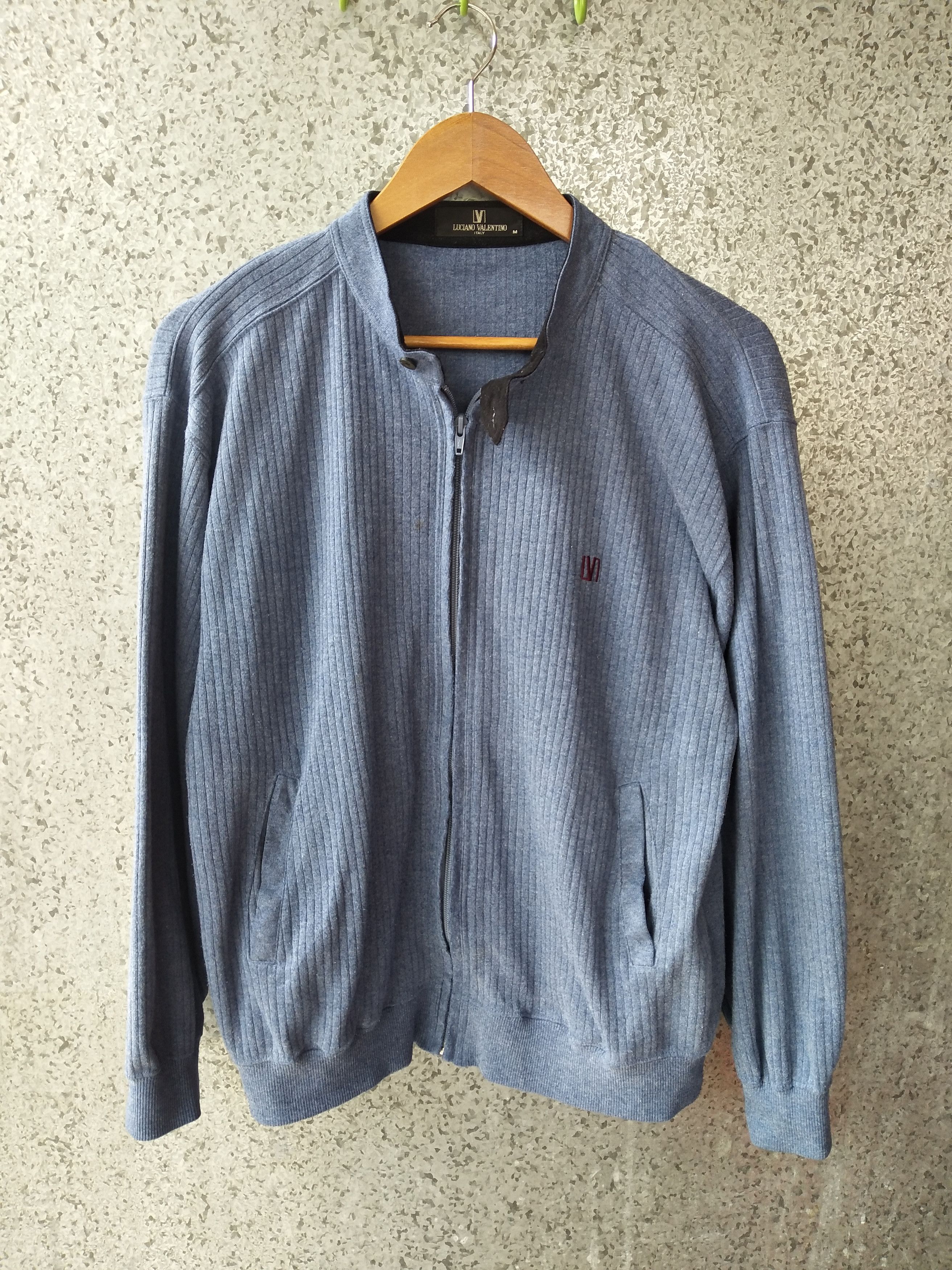 Vintage Luciano Valentino sweatshirt small logo embroidery Size US M / EU 48-50 / 2 - 1 Thumbnail