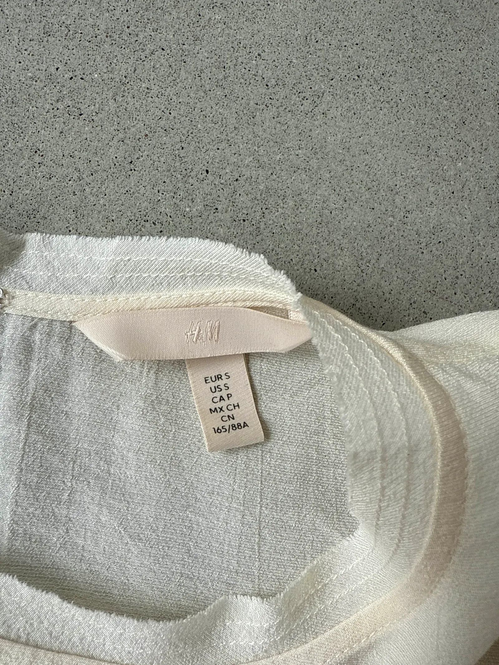 H&M H&M Blouse Size S / US 4 / IT 40 - 2 Thumbnail