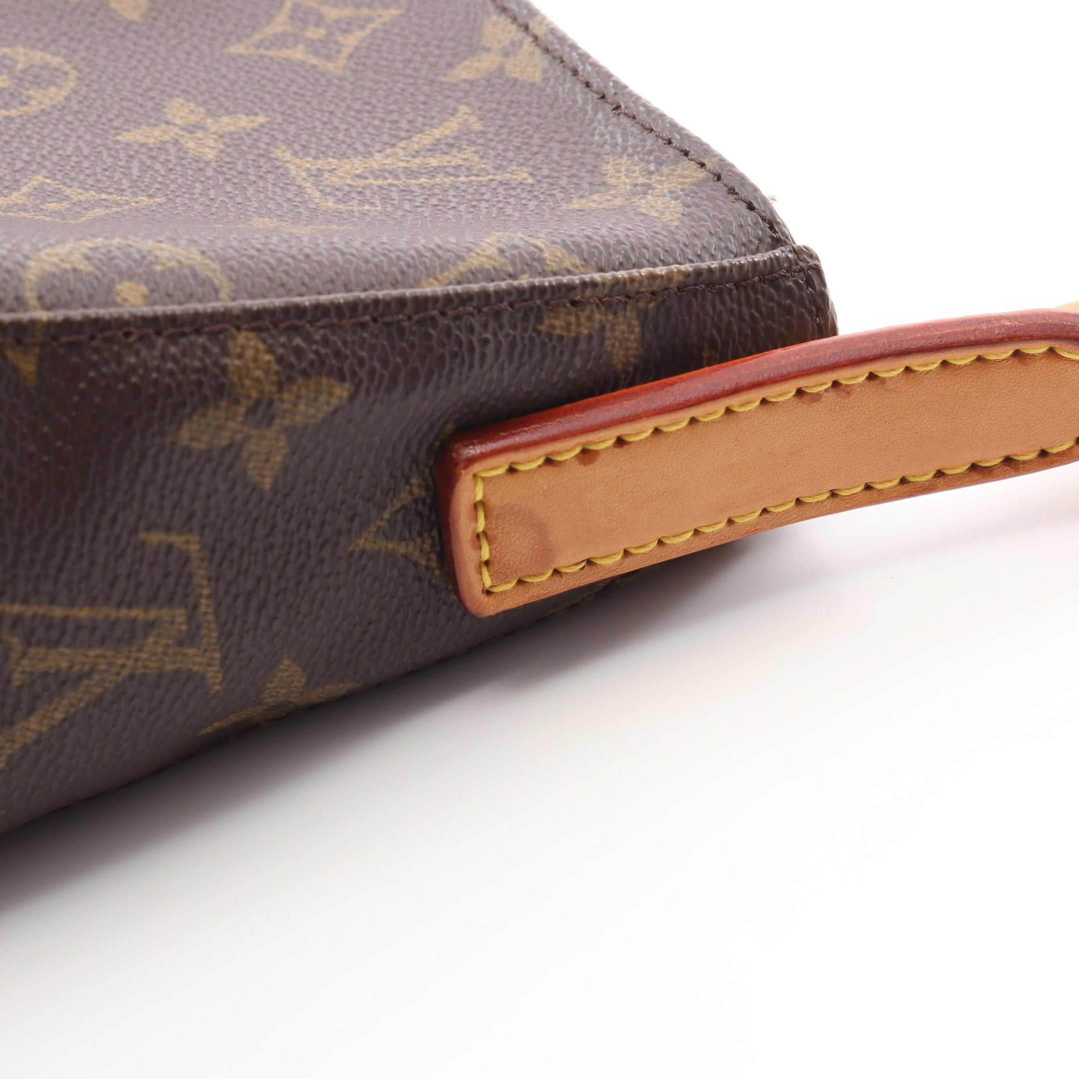 Louis Vuitton Louis Vuitton Looping Mm Monogram Shoulder Bag Leather Brown Size ONE SIZE - 8 Thumbnail