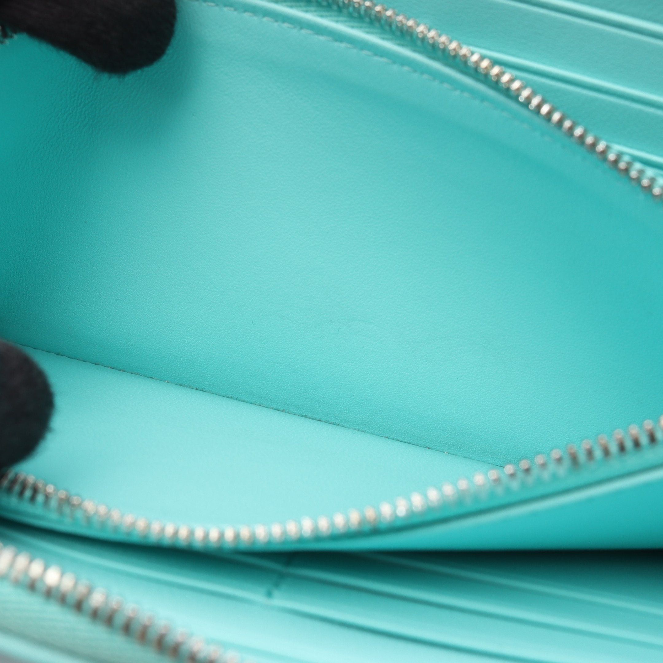 Tiffany & Co. Tiffany Co Return To Tiffany Round Zipper Long Wallet Leather Turquoise Blue Size ONE SIZE - 5 Thumbnail