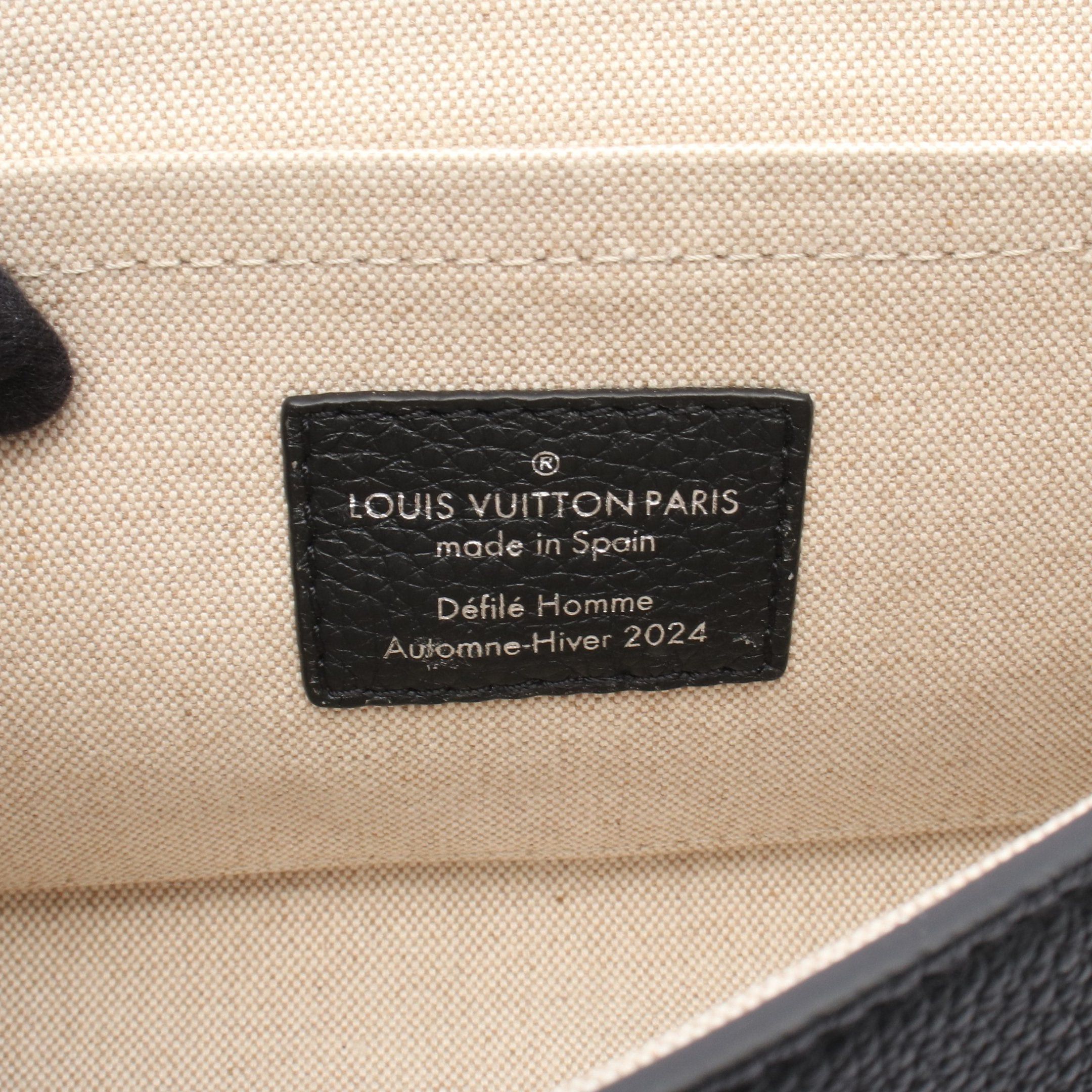 Louis Vuitton Louis Vuitton Seoul Trunk Lv Colorado Shoulder Bag Leather Black Size ONE SIZE - 4 Thumbnail