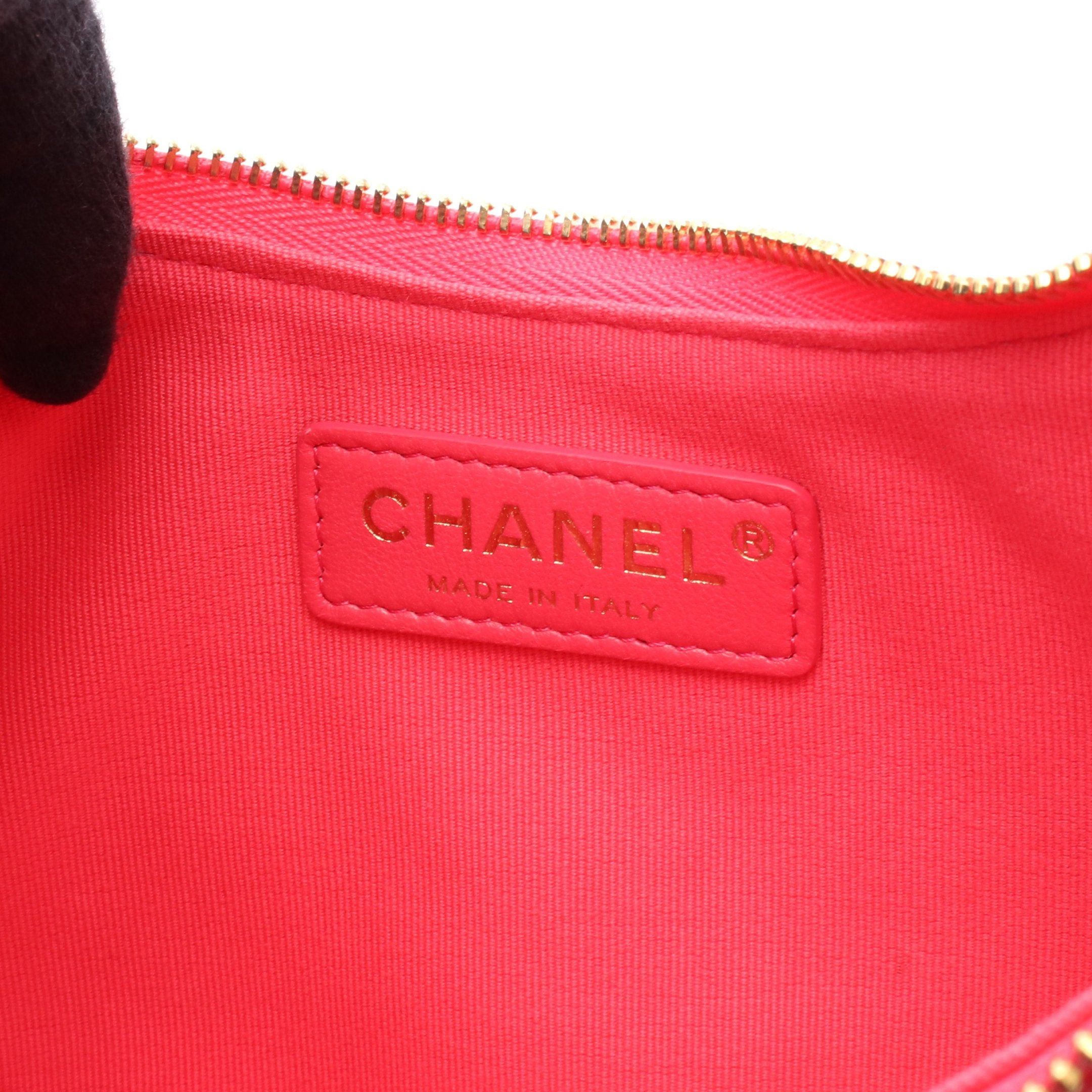 Chanel Chanel Matelasse Half Moon Chain Shoulder Bag Leather Pink Gold Hardware Size ONE SIZE - 4 Thumbnail