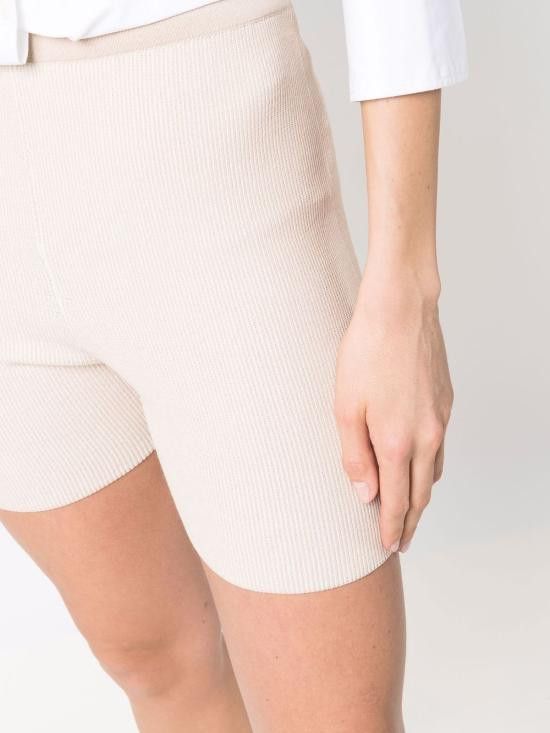 Jacquemus JACQUEMUS Women Shorts & Burmudas 213KN004 2060BEIGE Beige Size 26" / US 2 / IT 38 - 5 Thumbnail