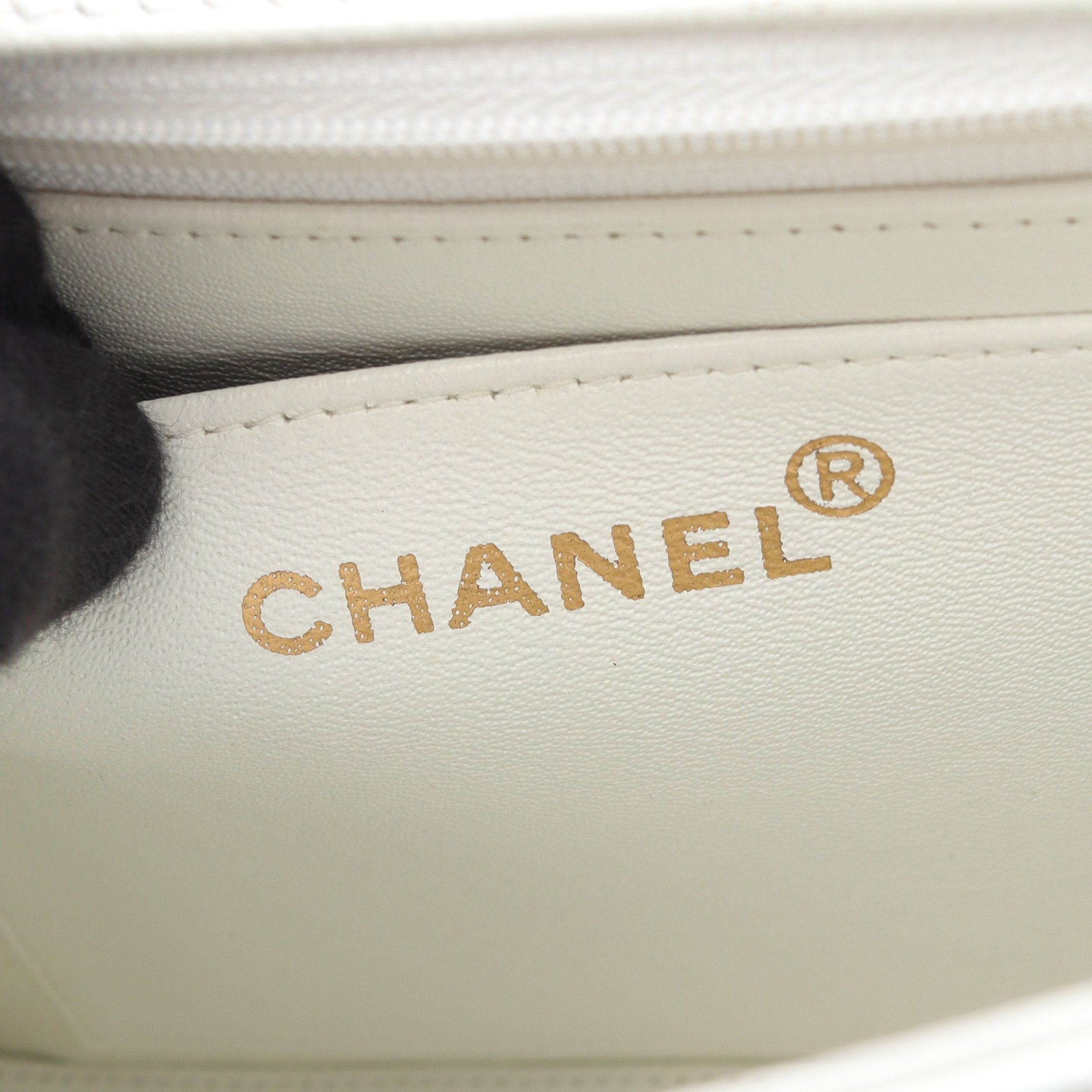 Chanel Chanel Coco Mark Handbag Caviar Skin White Black Hardware Size ONE SIZE - 4 Thumbnail