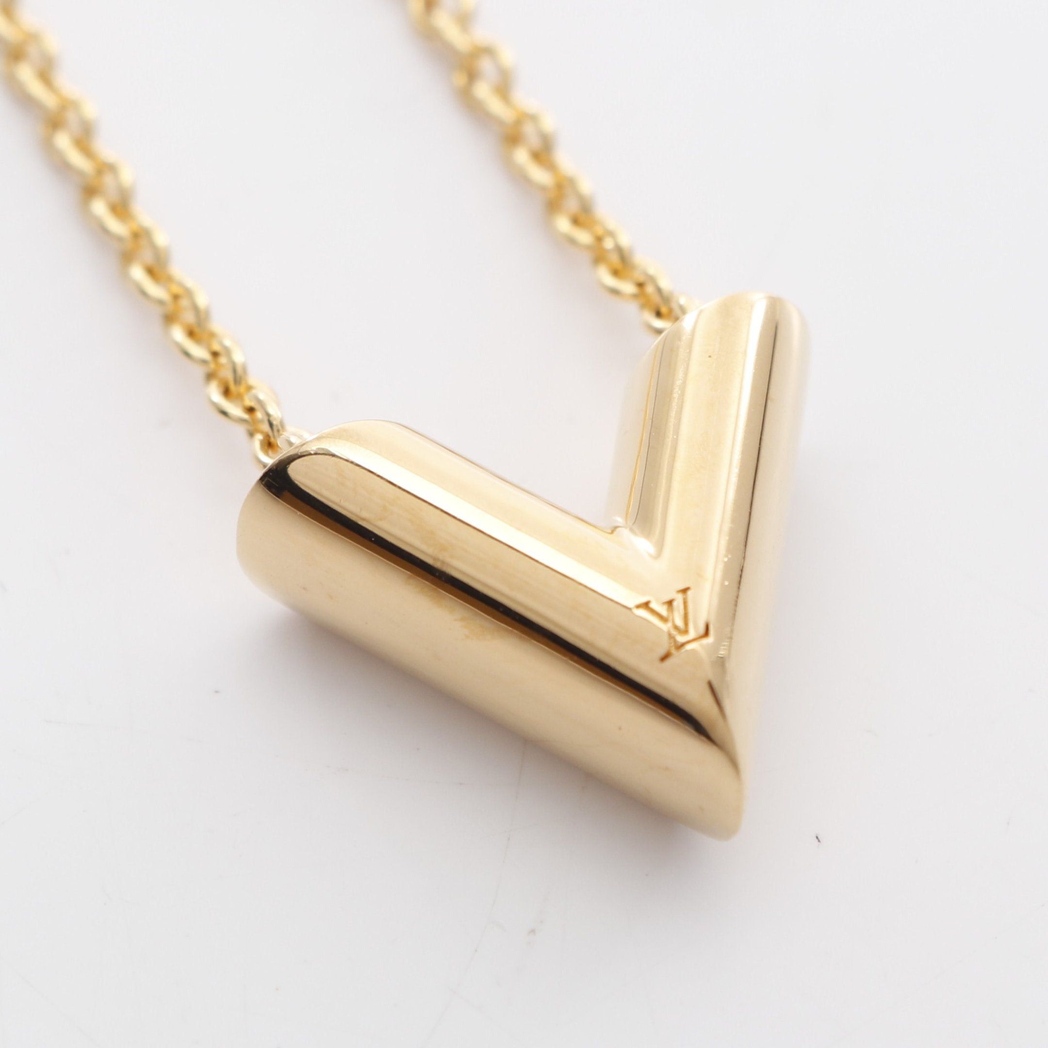 Louis Vuitton Louis Vuitton Essential V Necklace Gp Gold Size ONE SIZE - 8 Thumbnail