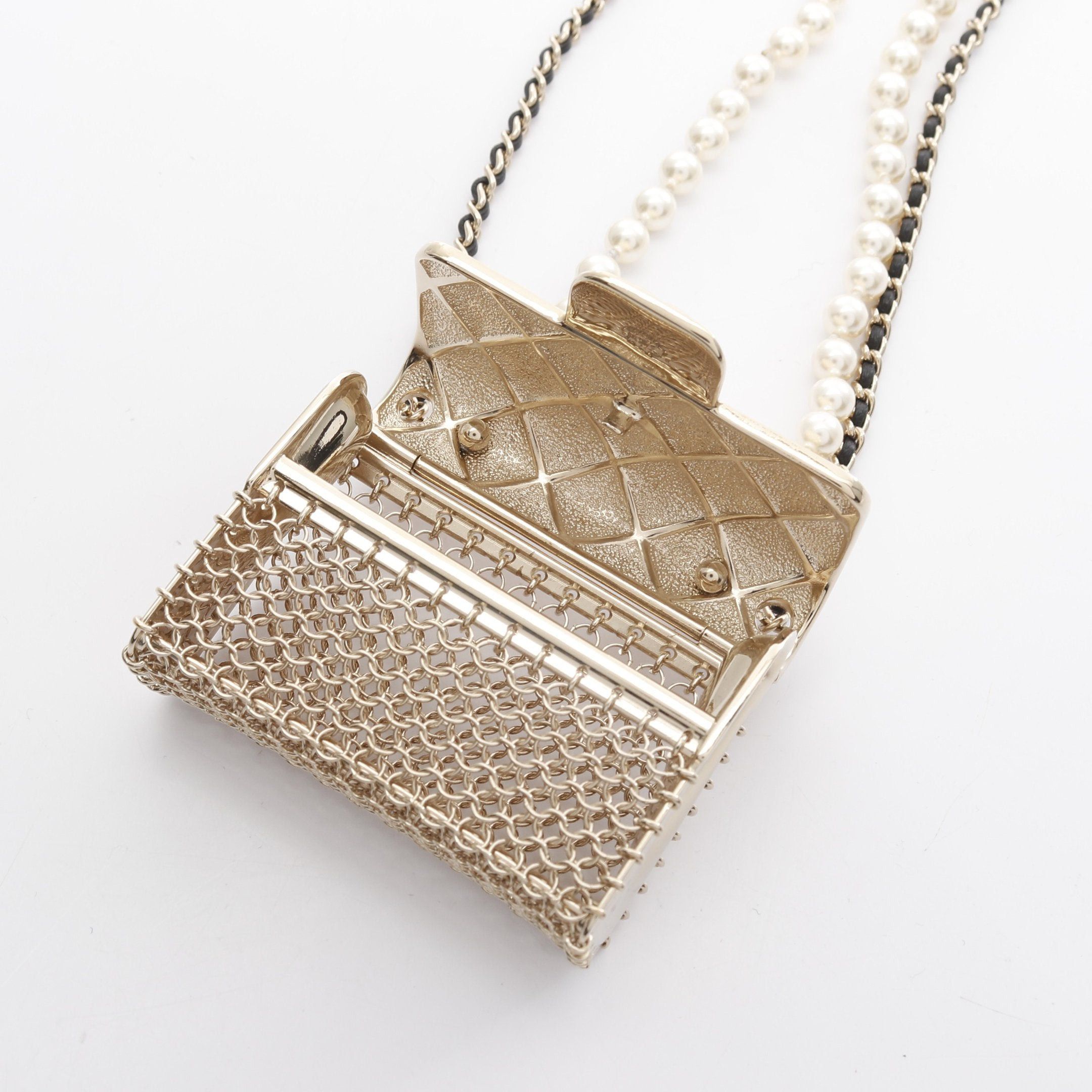 Chanel Chanel Matelasse Necklace Bag Motif Gp Fake Pearl Leather Gold Ivory Black B21S Size ONE SIZE - 6 Thumbnail
