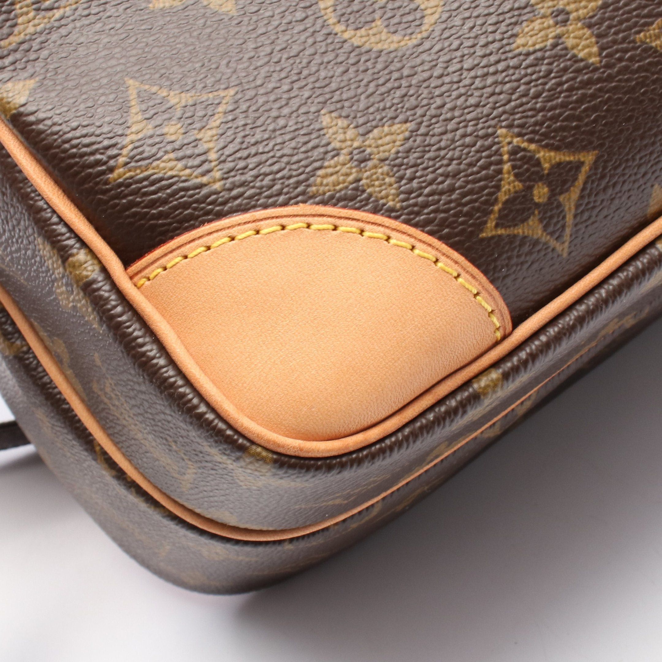 Louis Vuitton Louis Vuitton Nil Monogram Shoulder Bag Leather Brown Size ONE SIZE - 6 Thumbnail
