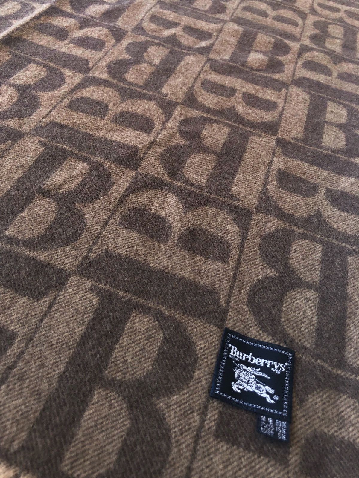 Burberry Old Burberrys Beautiful Logo Big Scarf Size ONE SIZE - 1 Thumbnail