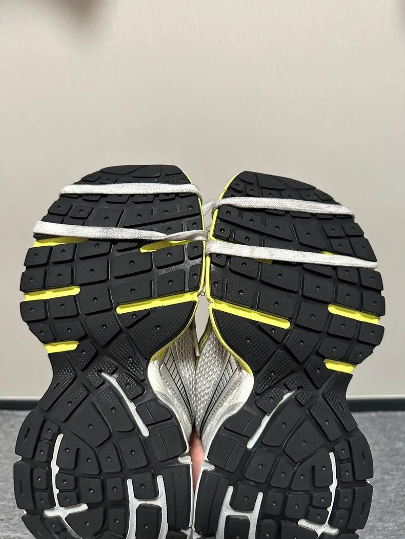 Balenciaga Balenciaga Sneakers in Gray Yellow Blue Color Size US 6 / IT 36 - 7 Thumbnail