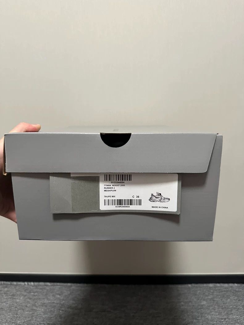 Balenciaga Balenciaga Runner 24 Retro Sneakers Size US 6 / IT 36 - 7 Thumbnail