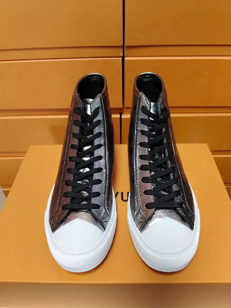 Louis Vuitton LV Louis Vuitton Checkered Lace-Up Sneakers Size US 5 / IT 35 - 3 Thumbnail