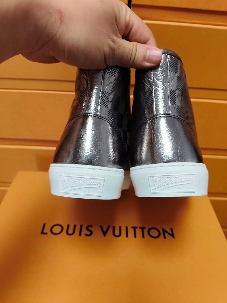 Louis Vuitton LV Louis Vuitton Checkered Lace-Up Sneakers Size US 5 / IT 35 - 8 Thumbnail