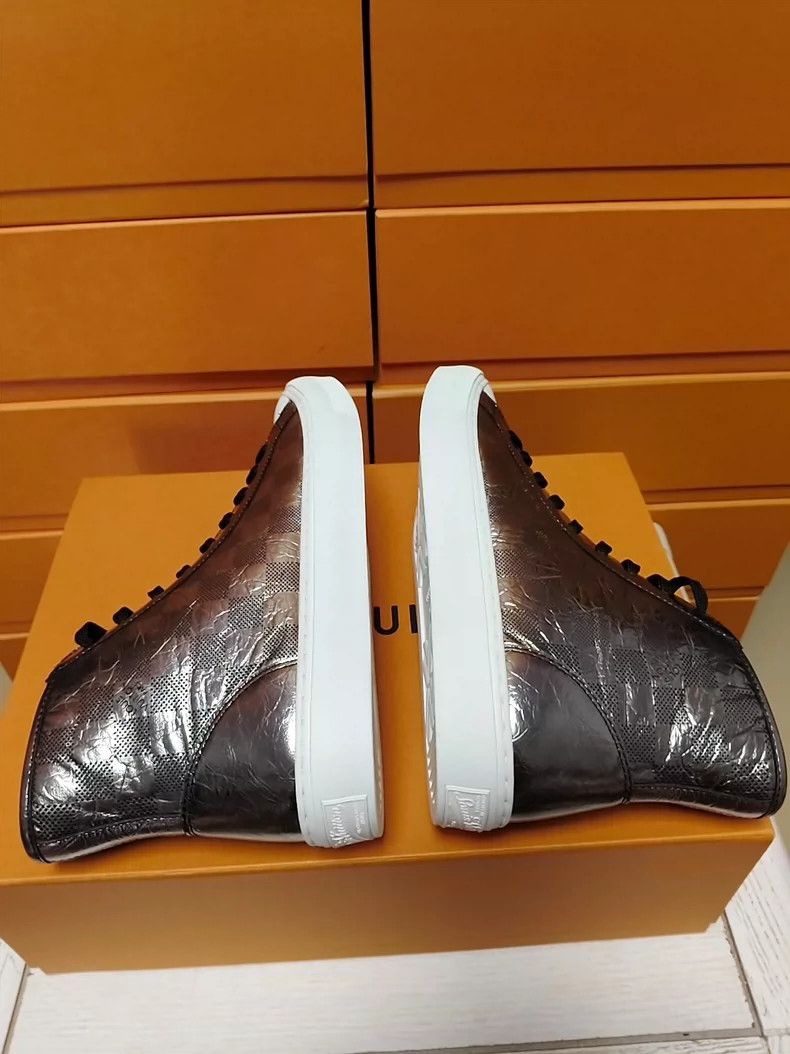 Louis Vuitton LV Louis Vuitton Checkered Lace-Up Sneakers Size US 5 / IT 35 - 6 Thumbnail