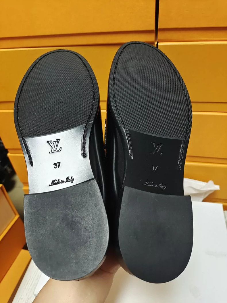 Louis Vuitton Louis Vuitton Black Leather Slip-On Loafers Size US 7 / IT 37 - 9 Thumbnail