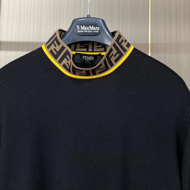 Fendi Fendi Black Knit Sweater with Logo Collar Size L / US 10 / IT 46 - 3 Thumbnail