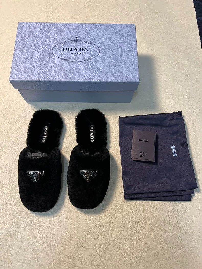 Prada Prada Black Fur Slippers Size 35.5 Size US 6 / IT 36 - 6 Thumbnail