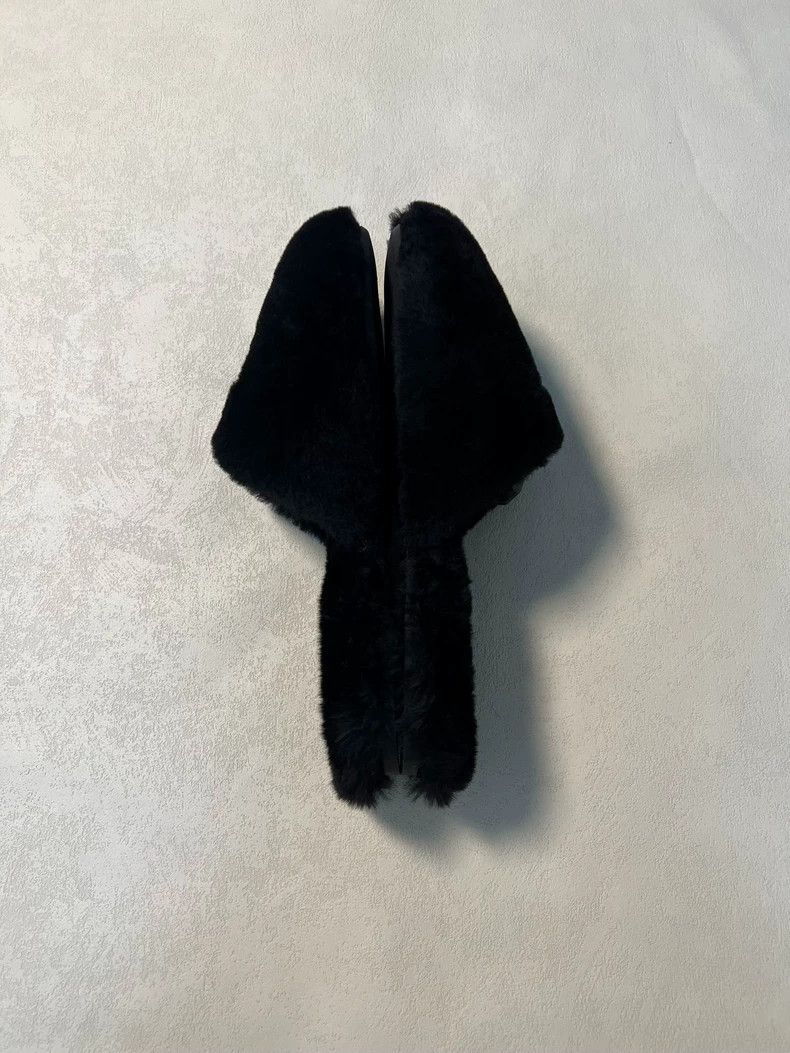Prada Prada Black Fur Slippers Size 35.5 Size US 6 / IT 36 - 3 Thumbnail