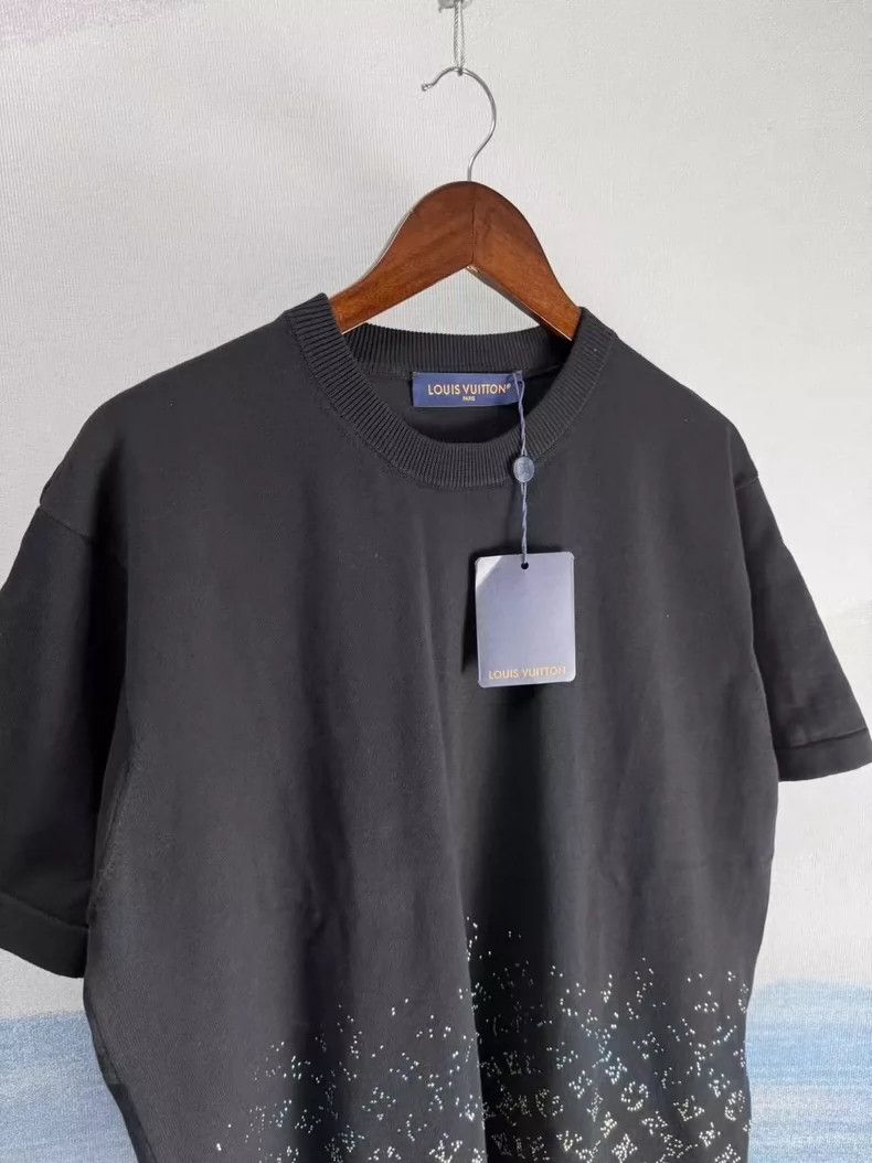 Louis Vuitton Louis Vuitton Black Rhinestone Gradient T-Shirt Size US M / EU 48-50 / 2 - 3 Thumbnail