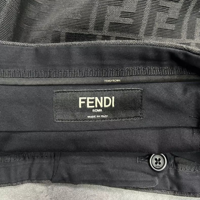 Fendi Fendi Logo Print Casual Shorts Size US 44 / EU 60 - 6 Thumbnail