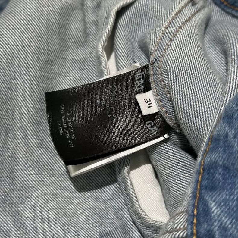 Balenciaga Oversized Graffiti Denim Jacket by Balenciaga Size US M / EU 48-50 / 2 - 4 Thumbnail