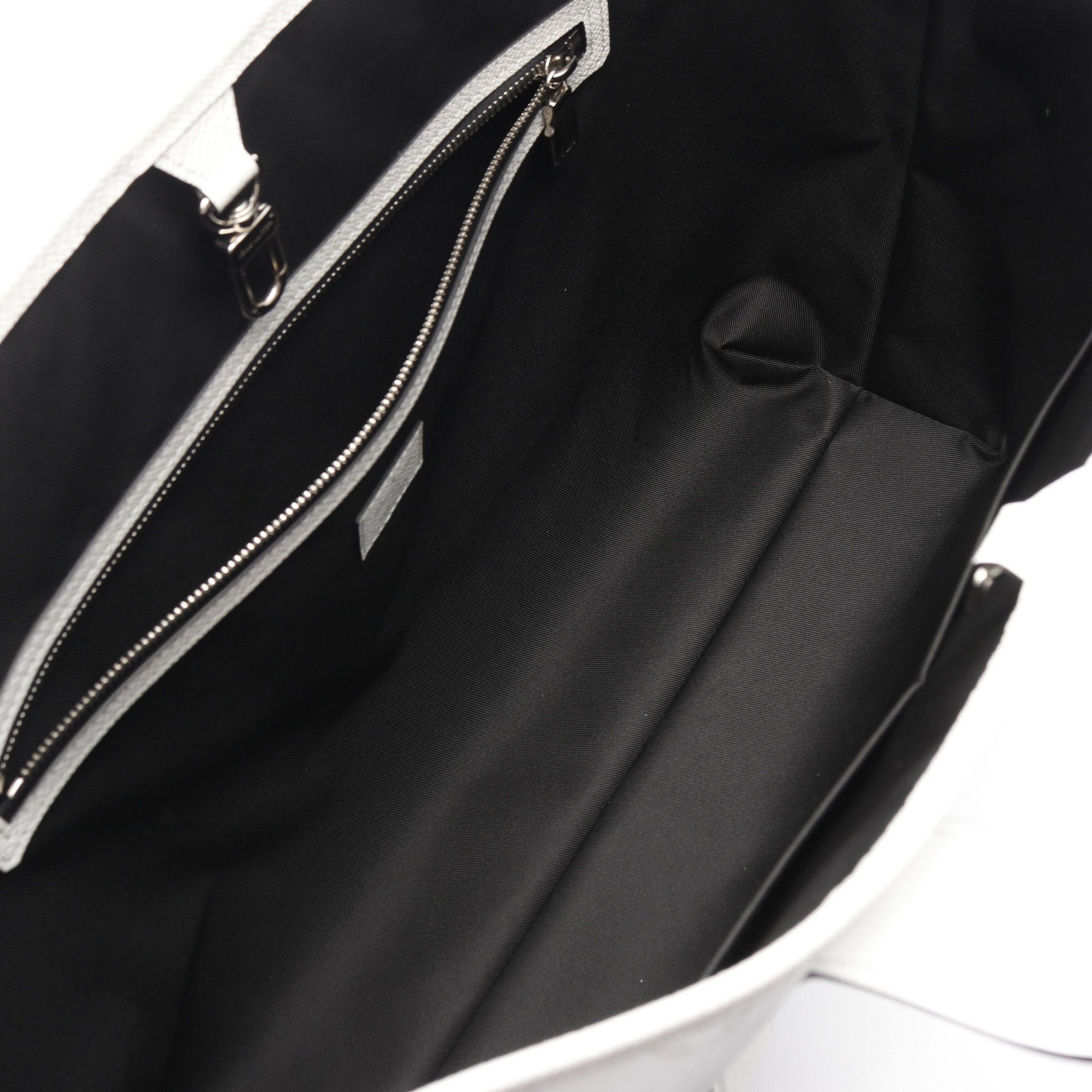Louis Vuitton Louis Vuitton Weekend Tote Nm Taigarama Bron Handbag Bag Leather White Size ONE SIZE - 3 Thumbnail