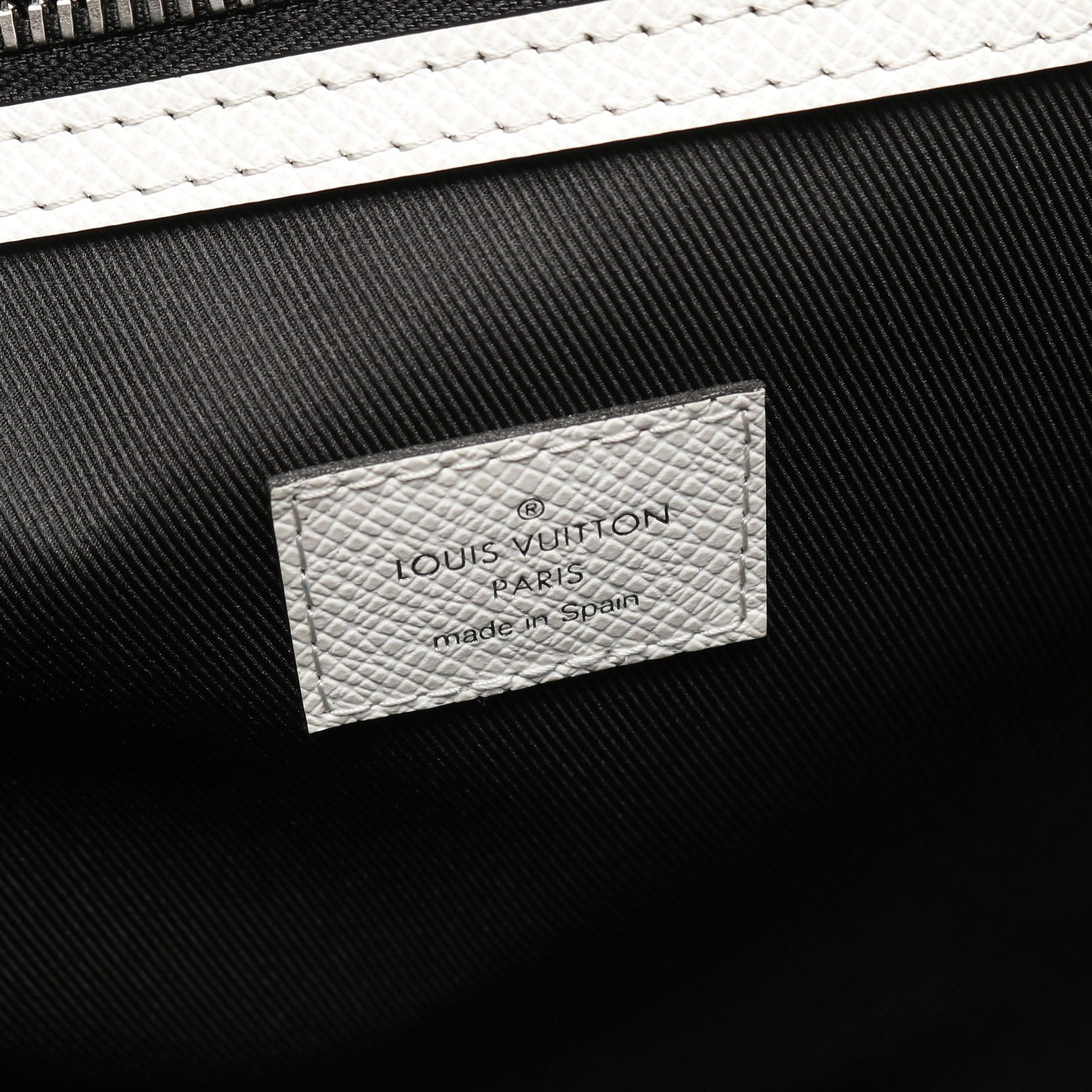 Louis Vuitton Louis Vuitton Weekend Tote Nm Taigarama Bron Handbag Bag Leather White Size ONE SIZE - 4 Thumbnail