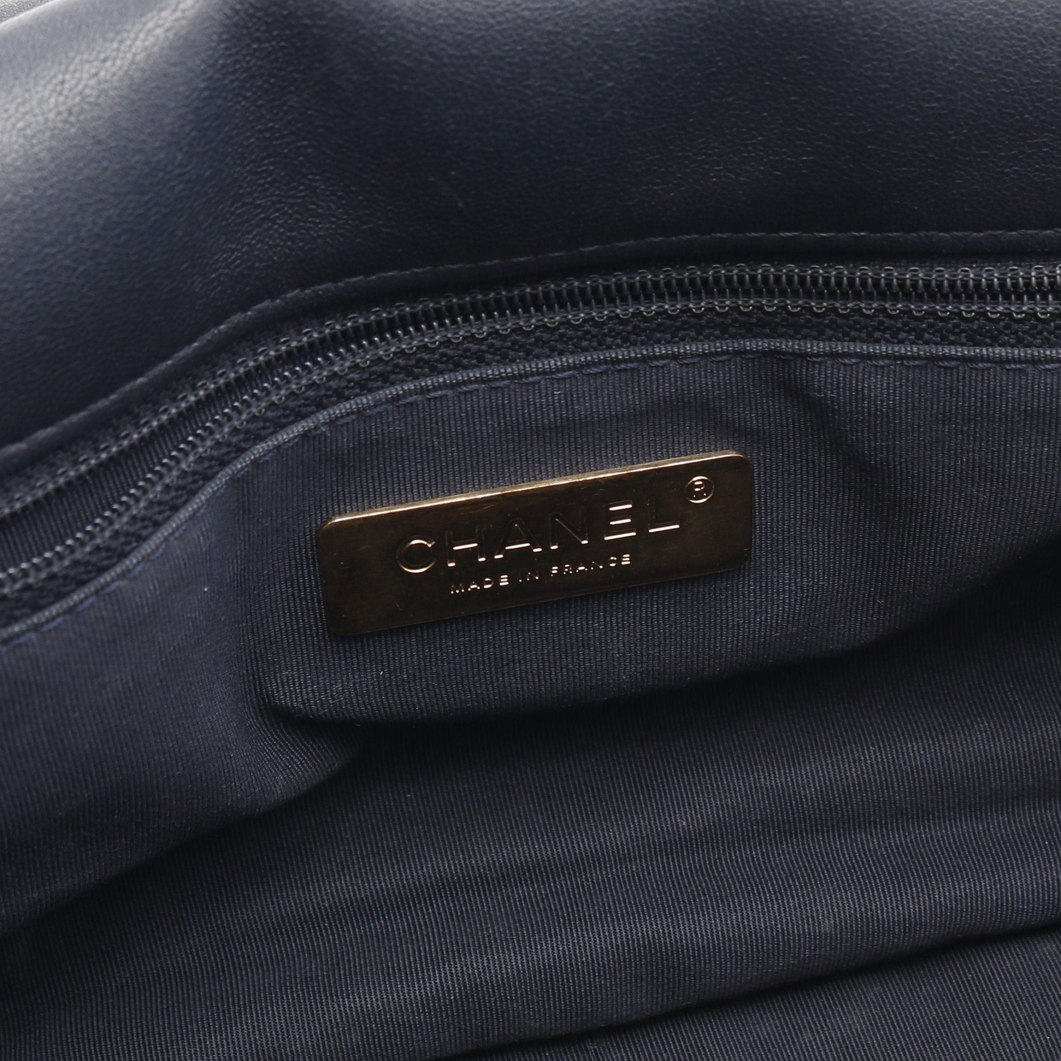 Chanel Chanel 19 Dizeneuf Matelasse Chain Shoulder Bag Lambskin Dark Navy Combination Metal Fittings Size ONE SIZE - 4 Thumbnail