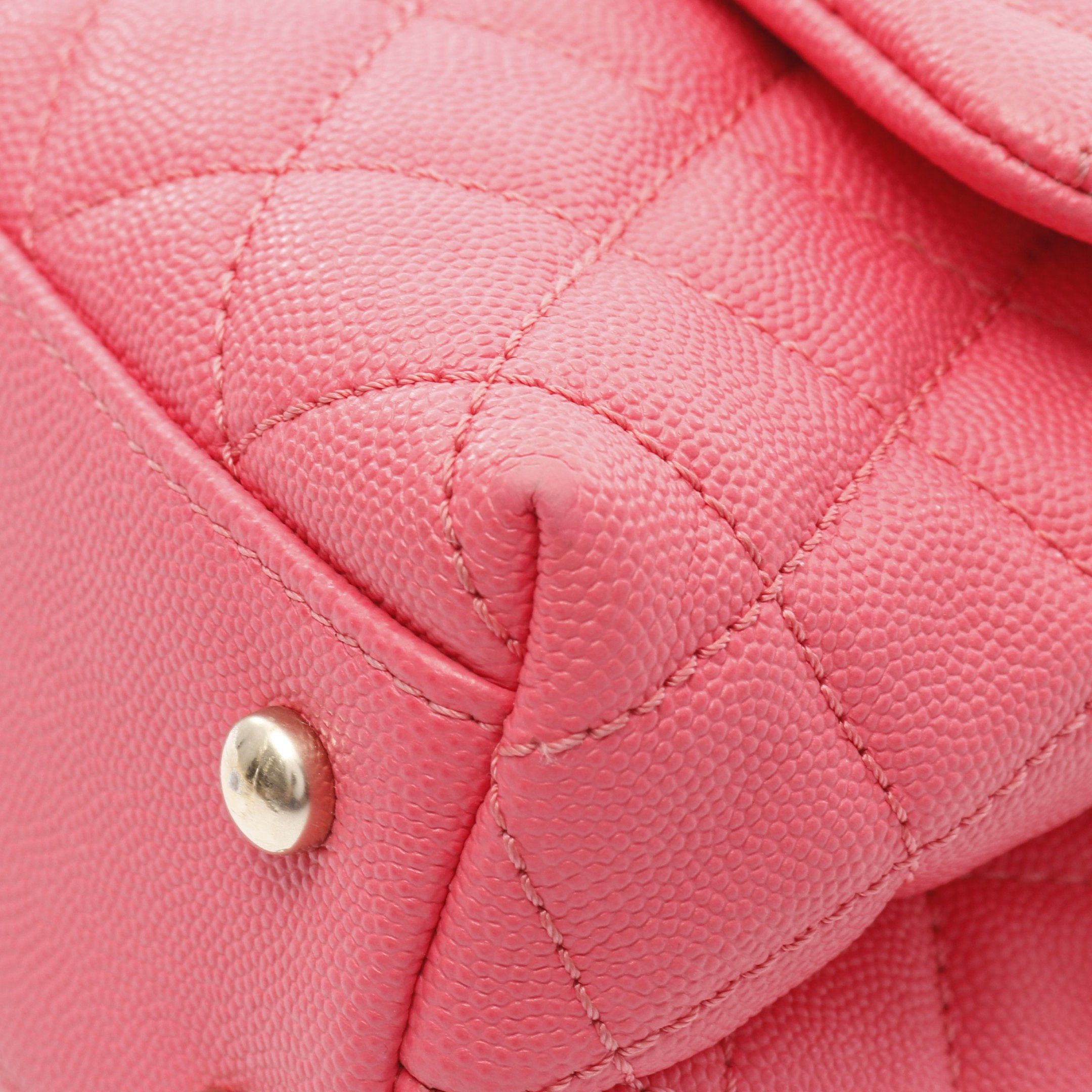 Chanel Chanel Coco Handle Flap Matelasse Handbag Caviar Skin Pink Gold Hardware Size ONE SIZE - 6 Thumbnail